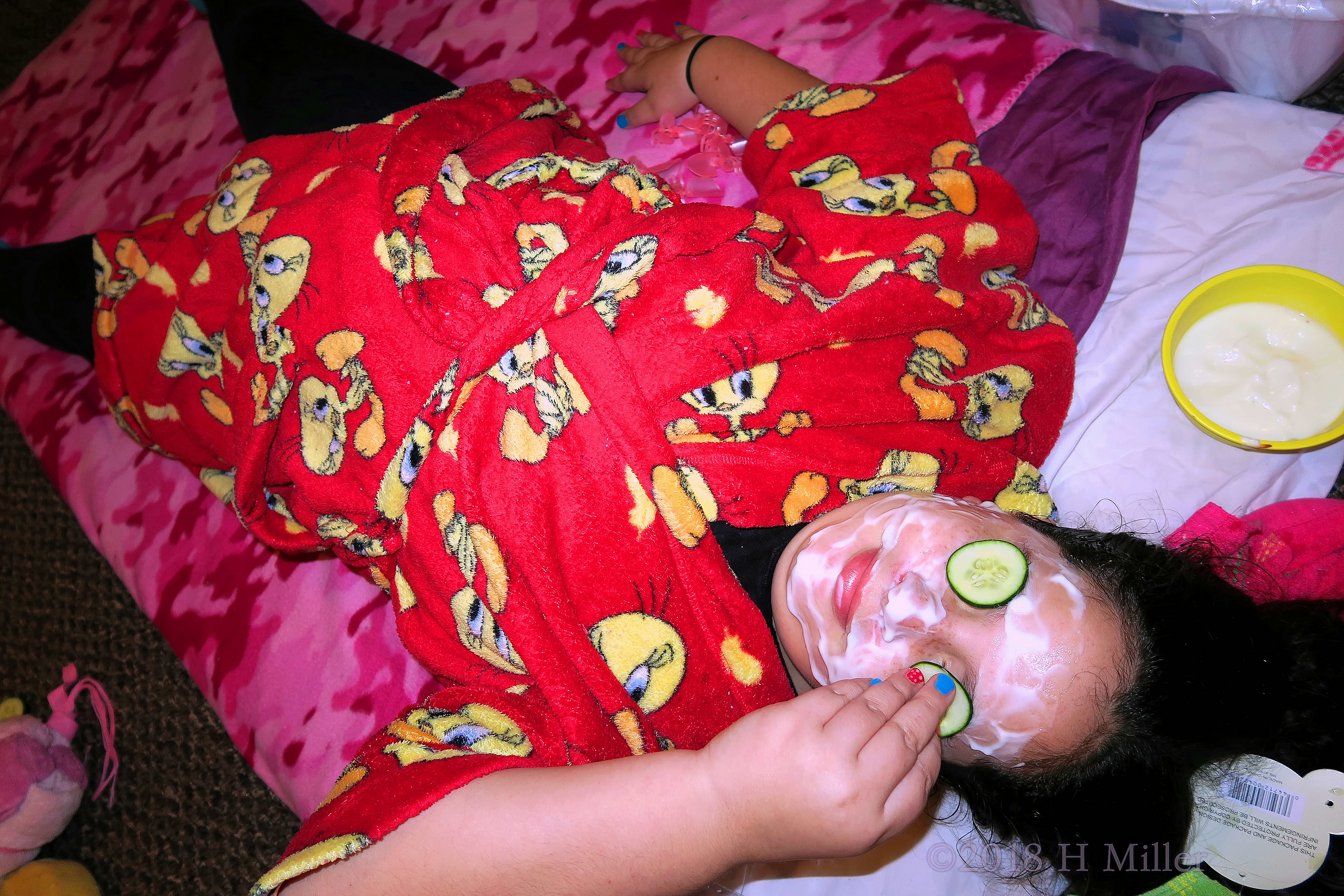 Putting The Cuke Over The Eye, Cool Kids Facial Activity! Putting The Cuke Over The Eye, Cool Kids Facial Activity!