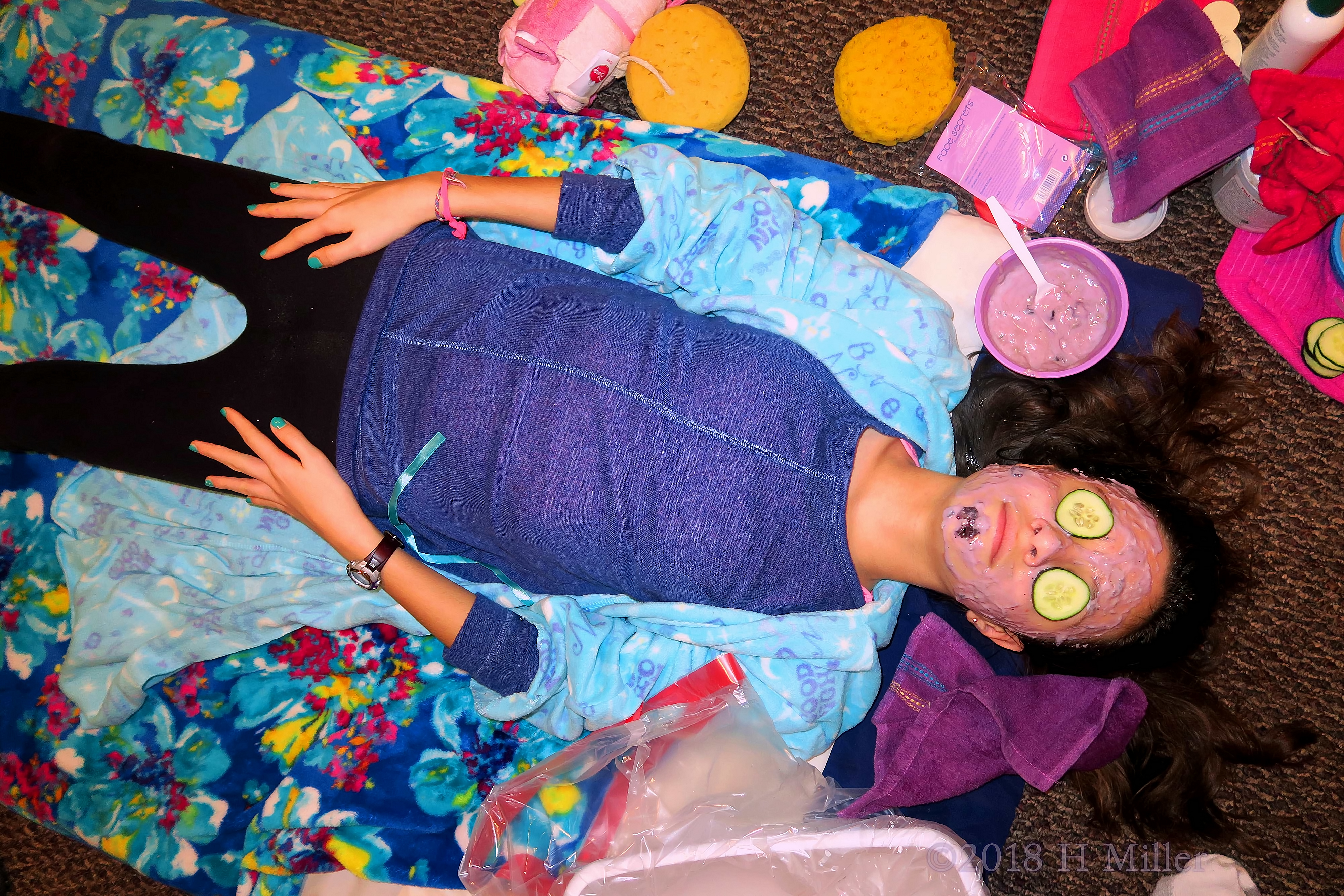 She Feels Free And Relaxed During Her Kids Facial! She Feels Free And Relaxed During Her Kids Facial!