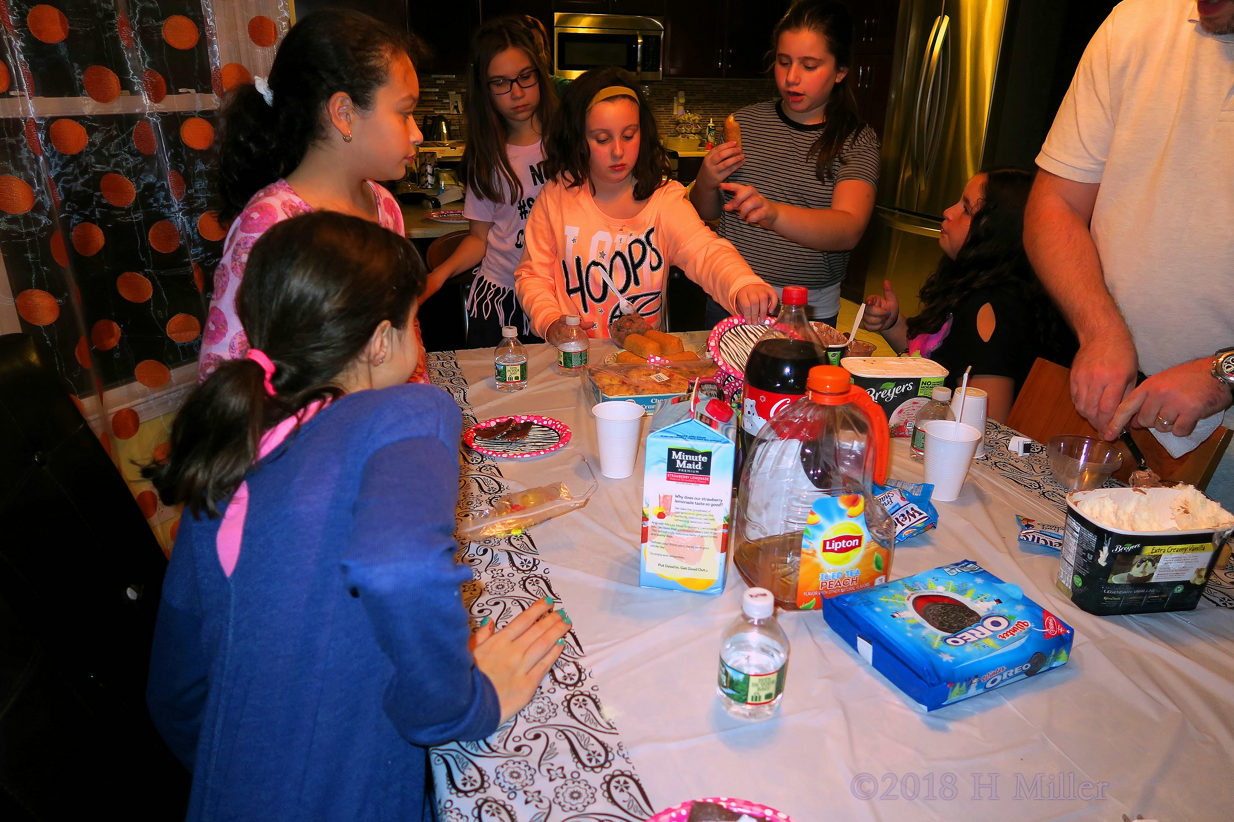 Taking The Plate For Delicious Snacks! Taking The Plate For Delicious Snacks!