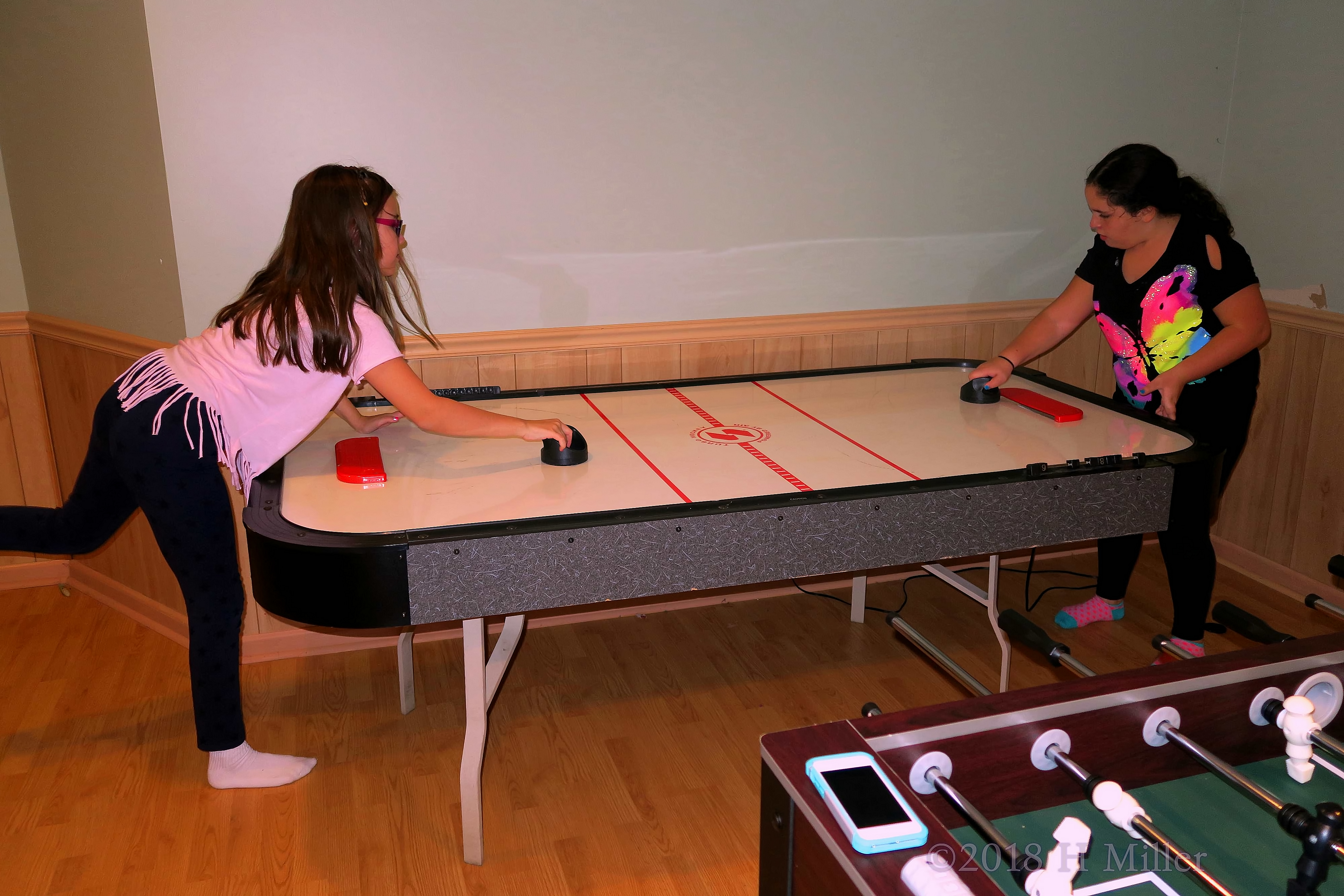 They Give Strong Competiton To Each Other, Both Swift At Ping Pong! 