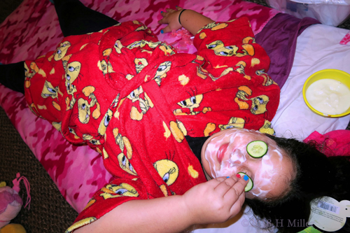 Putting The Cuke Over The Eye, Cool Kids Facial Activity Putting The Cuke Over The Eye, Cool Kids Facial Activity