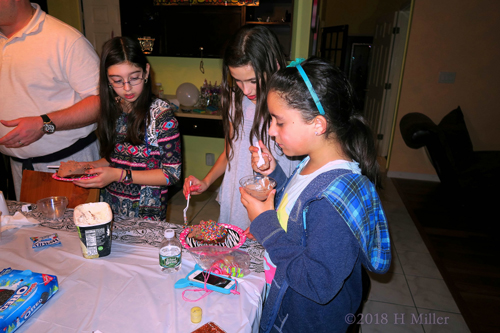 Yummy Trail Of Dessert Still Continues! Yummy Trail Of Dessert Still Continues!