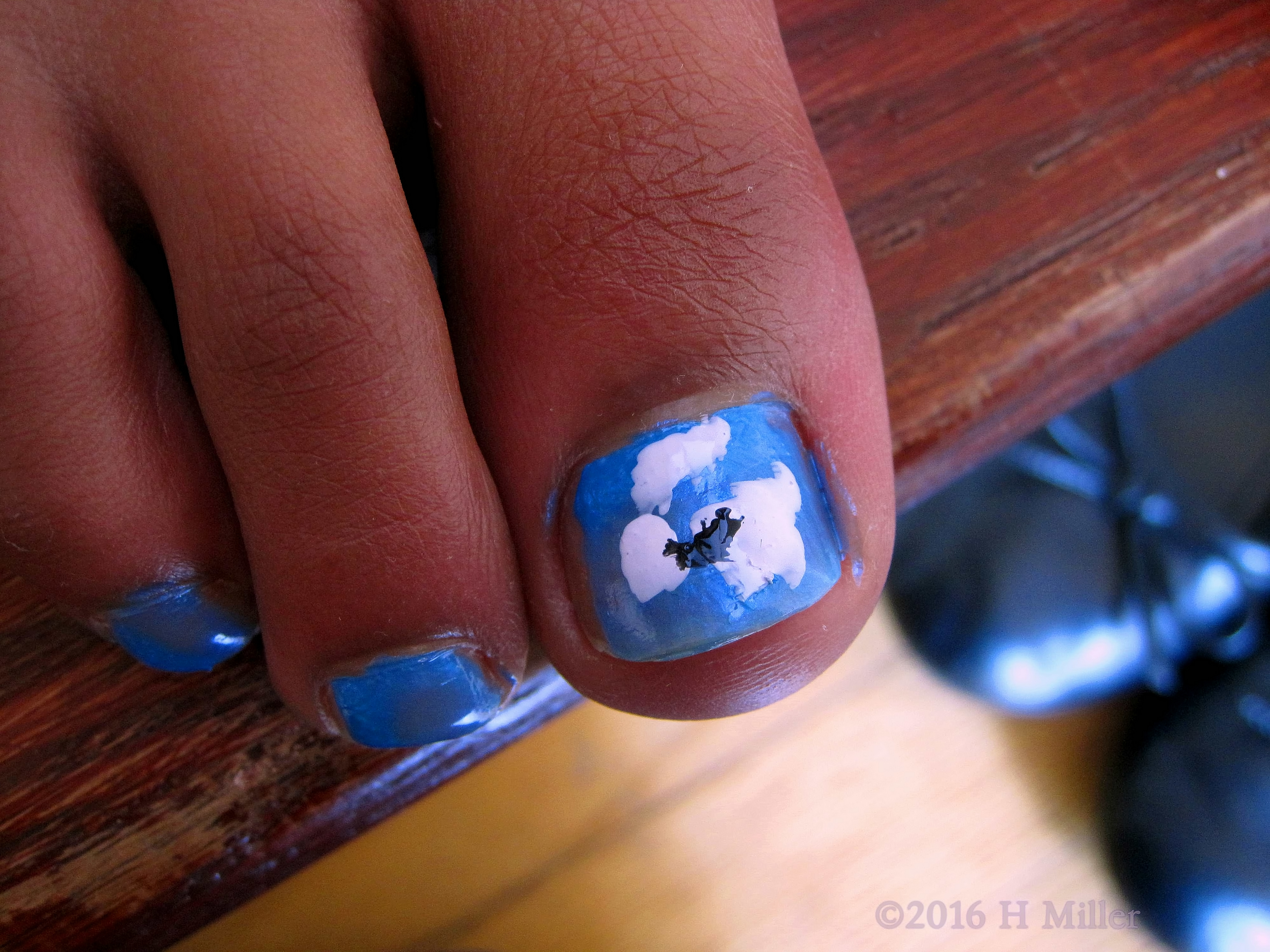 Cute Blue Floral Home Kids Spa Pedicure Cute Blue Floral Home Kids Spa Pedicure