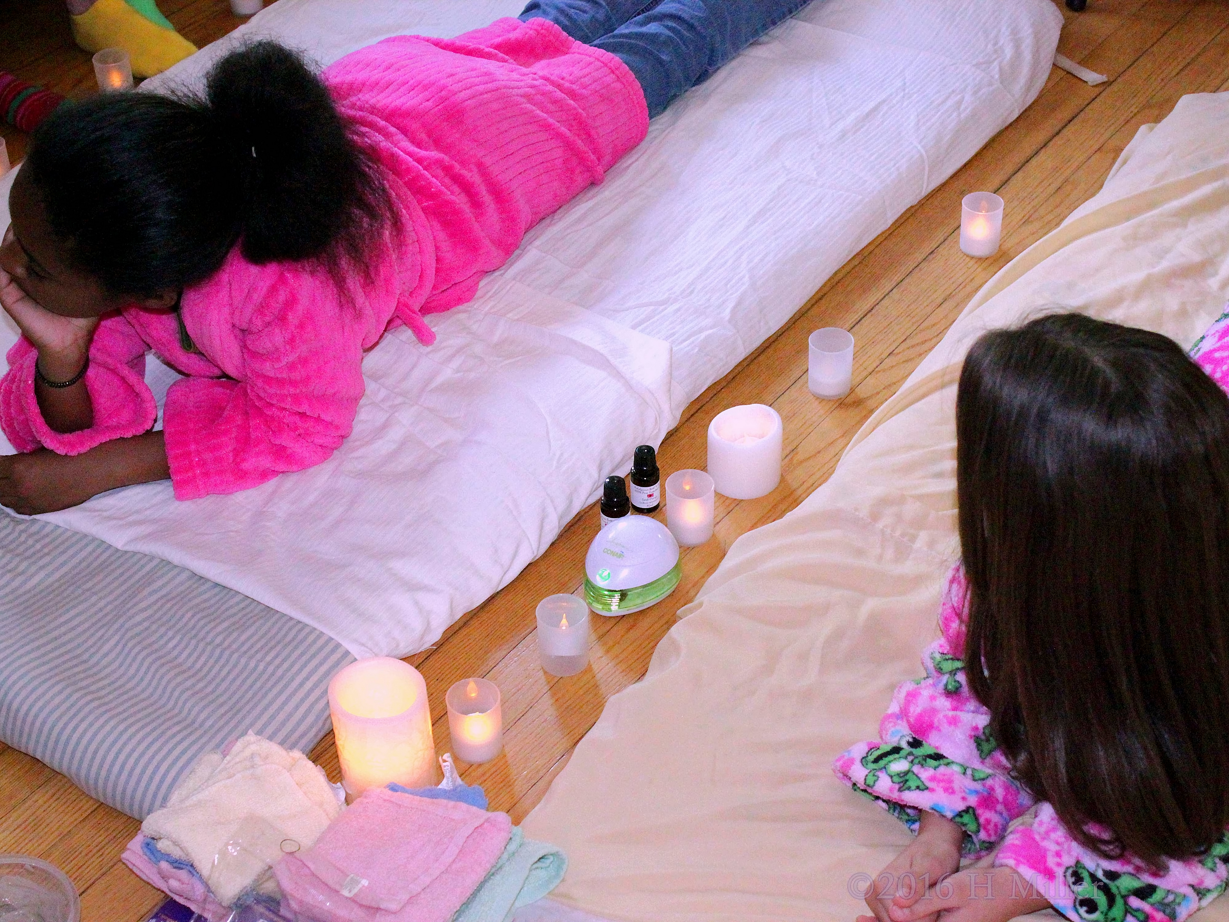 Relaxing In The Kids Facial And Spa Area Relaxing In The Kids Facial And Spa Area