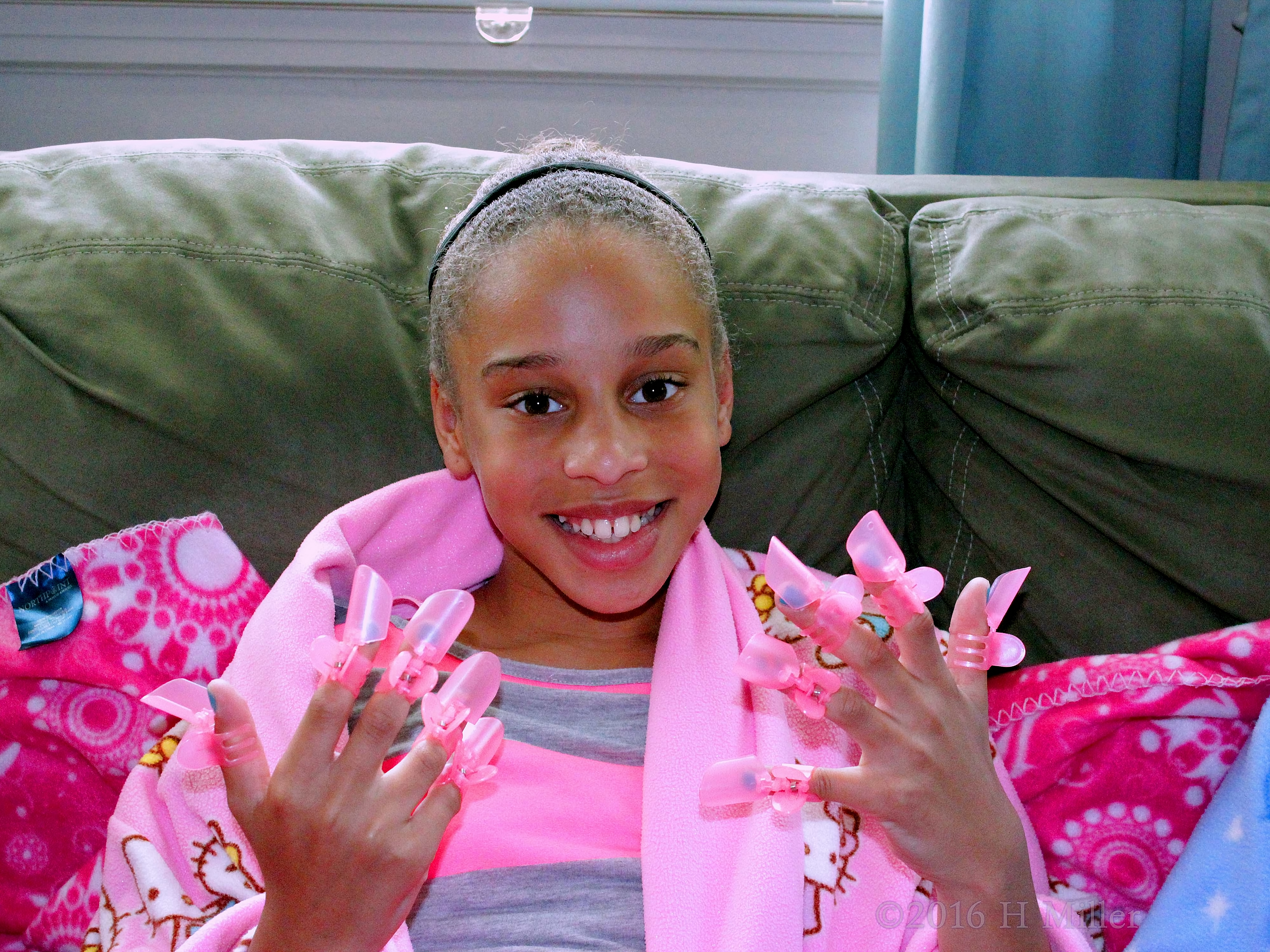 Protecting Her Kids Home Manicure Protecting Her Kids Home Manicure