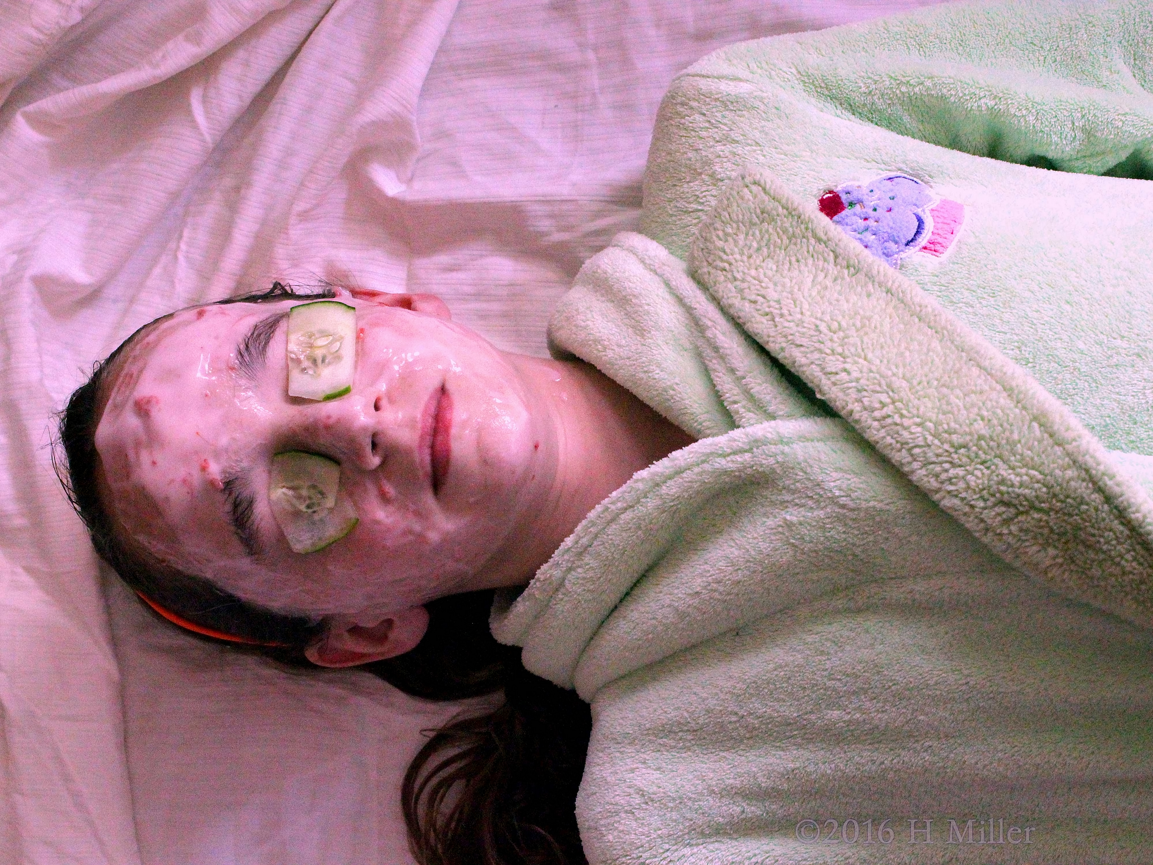Relaxed In Her Strawberry Home Kids Spa Face Mask 
