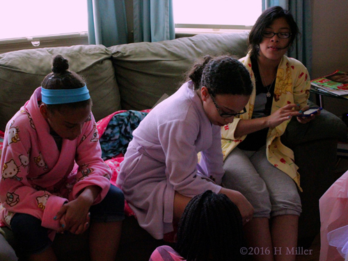 Hanging Out During The Kids Spa Party Hanging Out During The Kids Spa Party