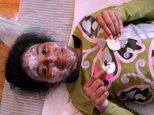 She Loves Her Vanilla Home Face Mask Kids Facial! She Loves Her Vanilla Home Face Mask Kids Facial!
