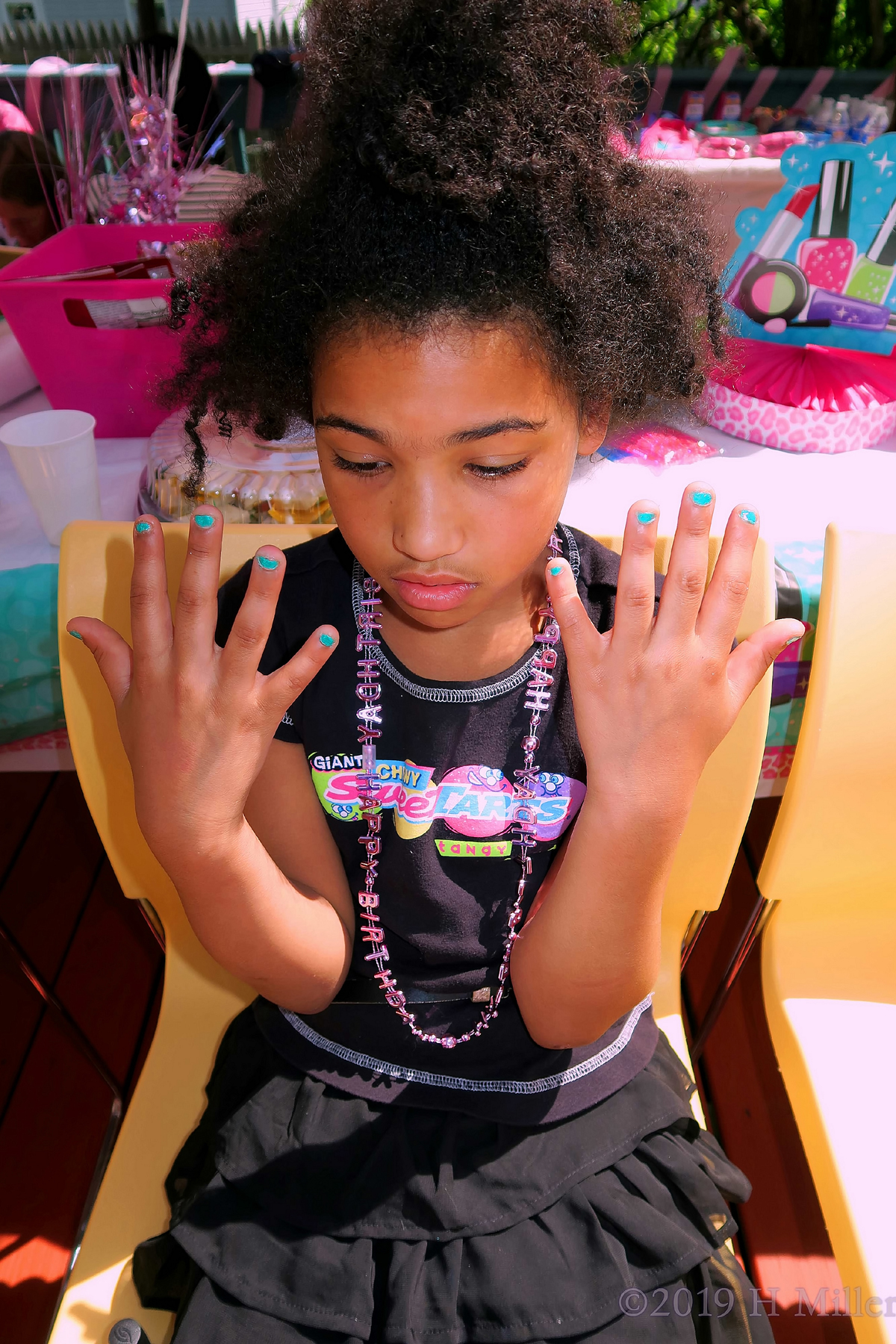 Look At Her Pretty Kids Manicure 