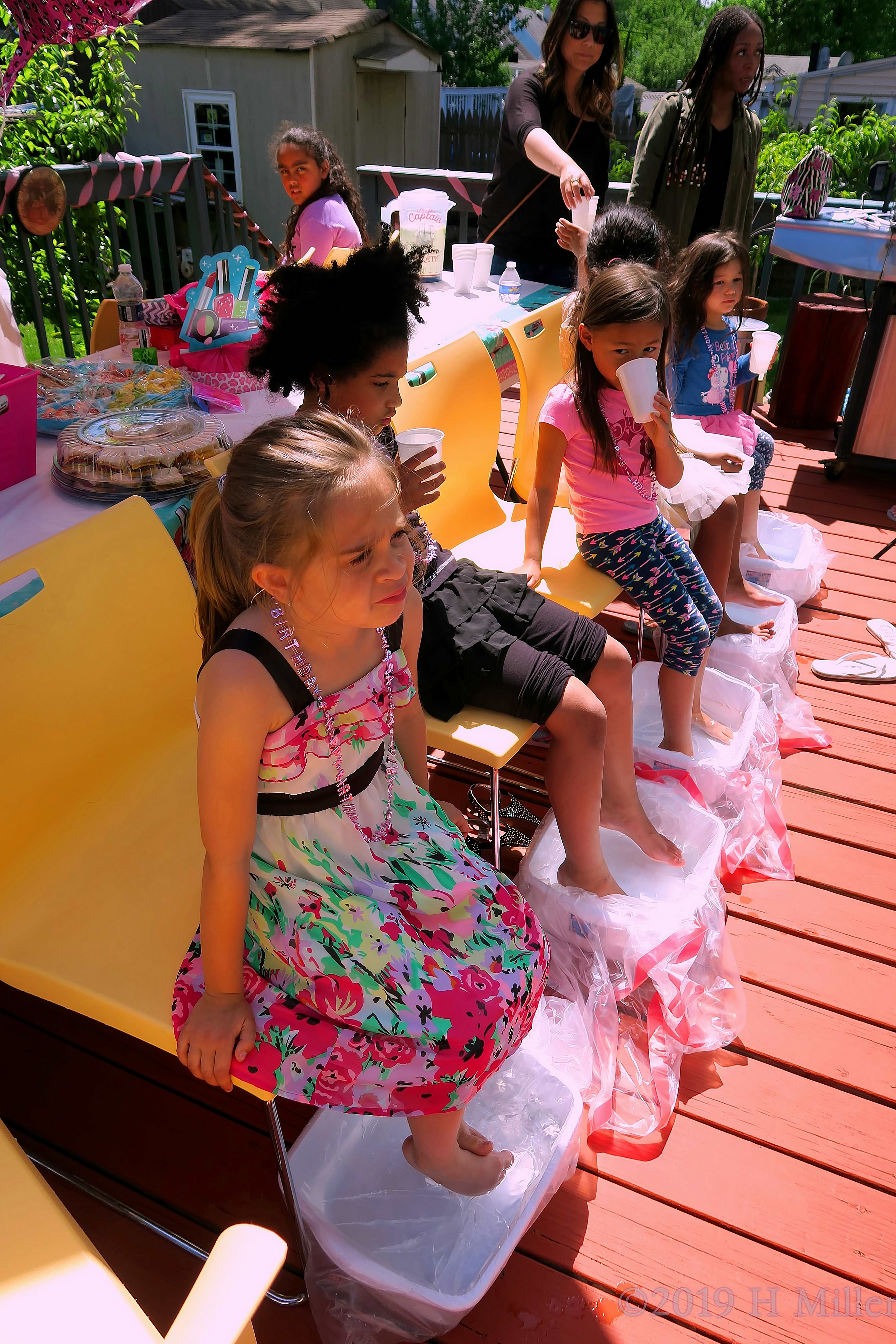 Amiya And Friends Getting Girls Pedicures Amiya And Friends Getting Girls Pedicures