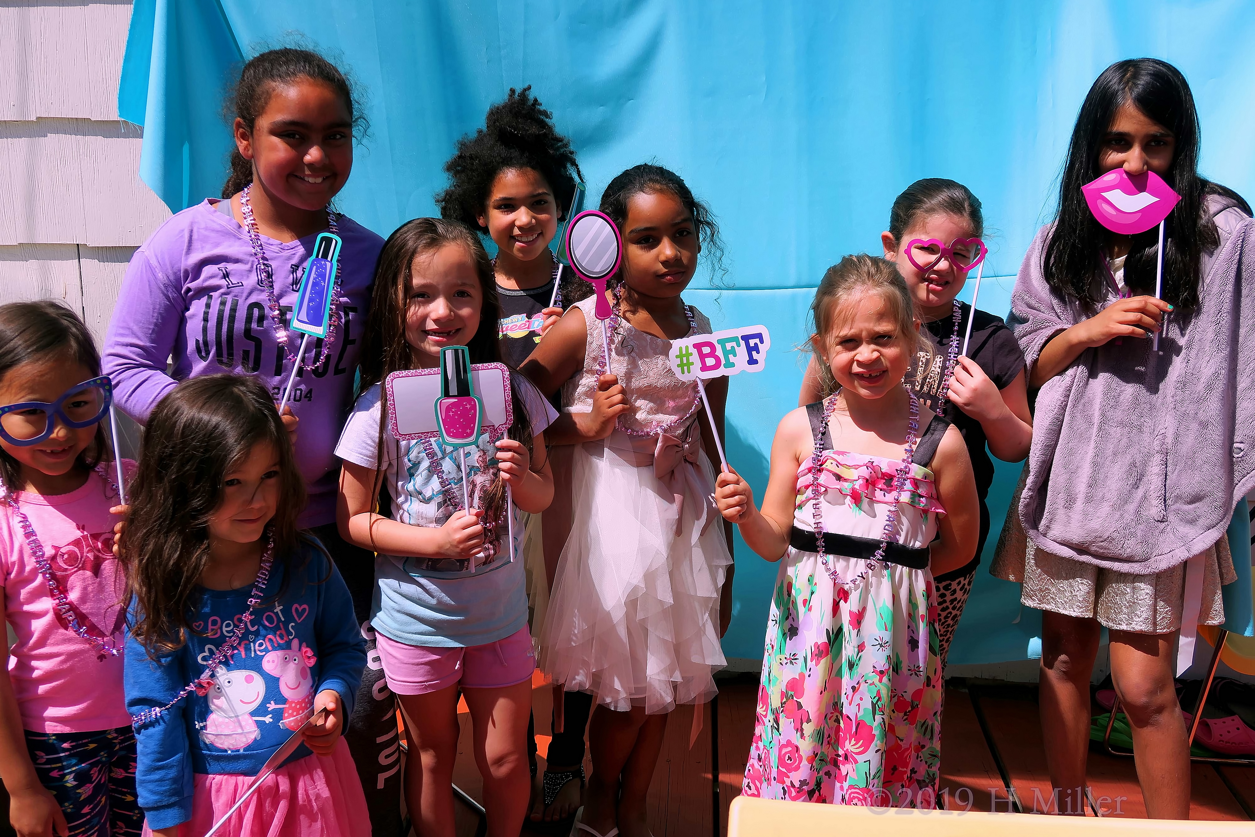 Photo Booth With Party Themed Photo Props! Photo Booth With Party Themed Photo Props!