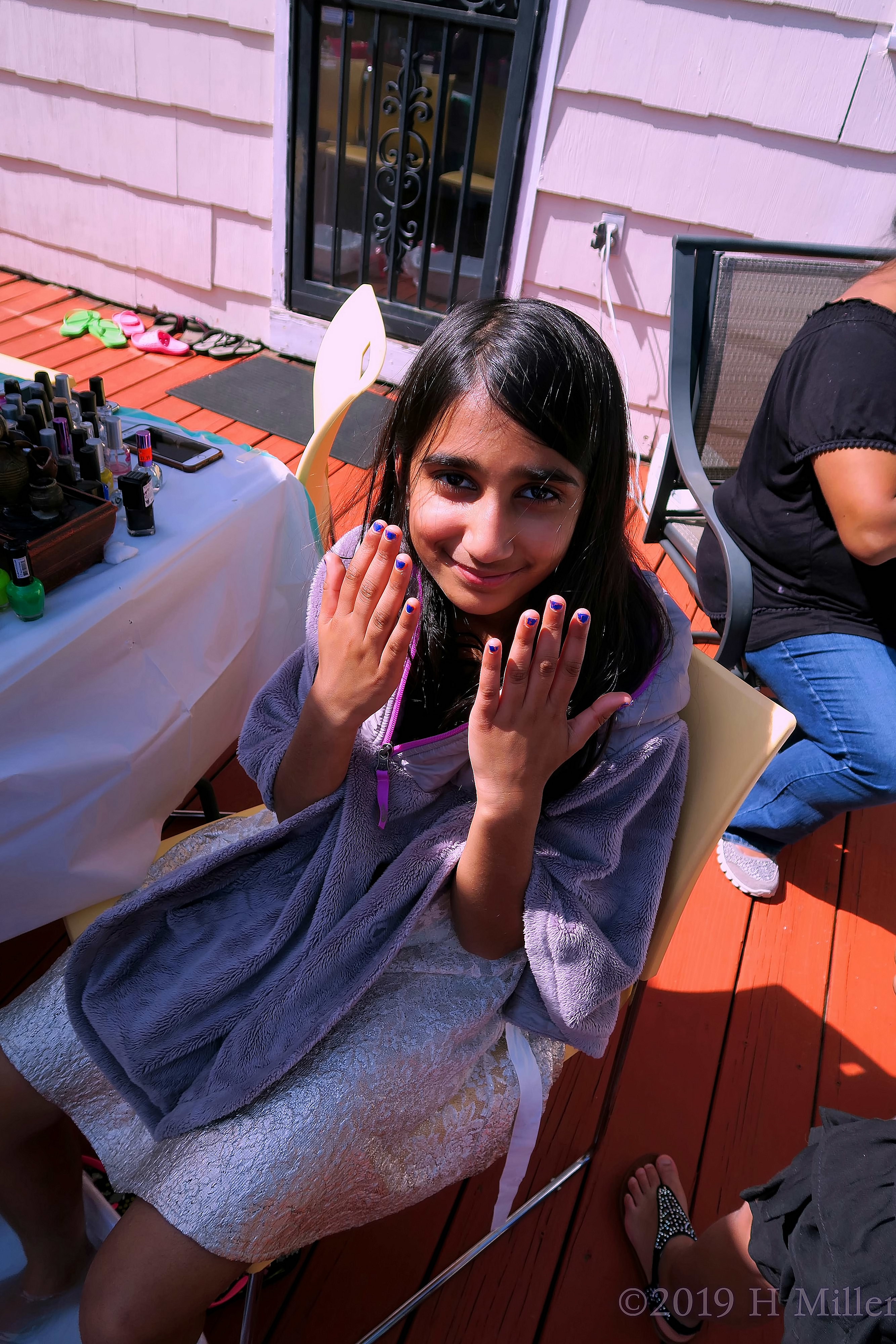 She's Loving Her Girls Mini Manicure. She's Loving Her Girls Mini Manicure.