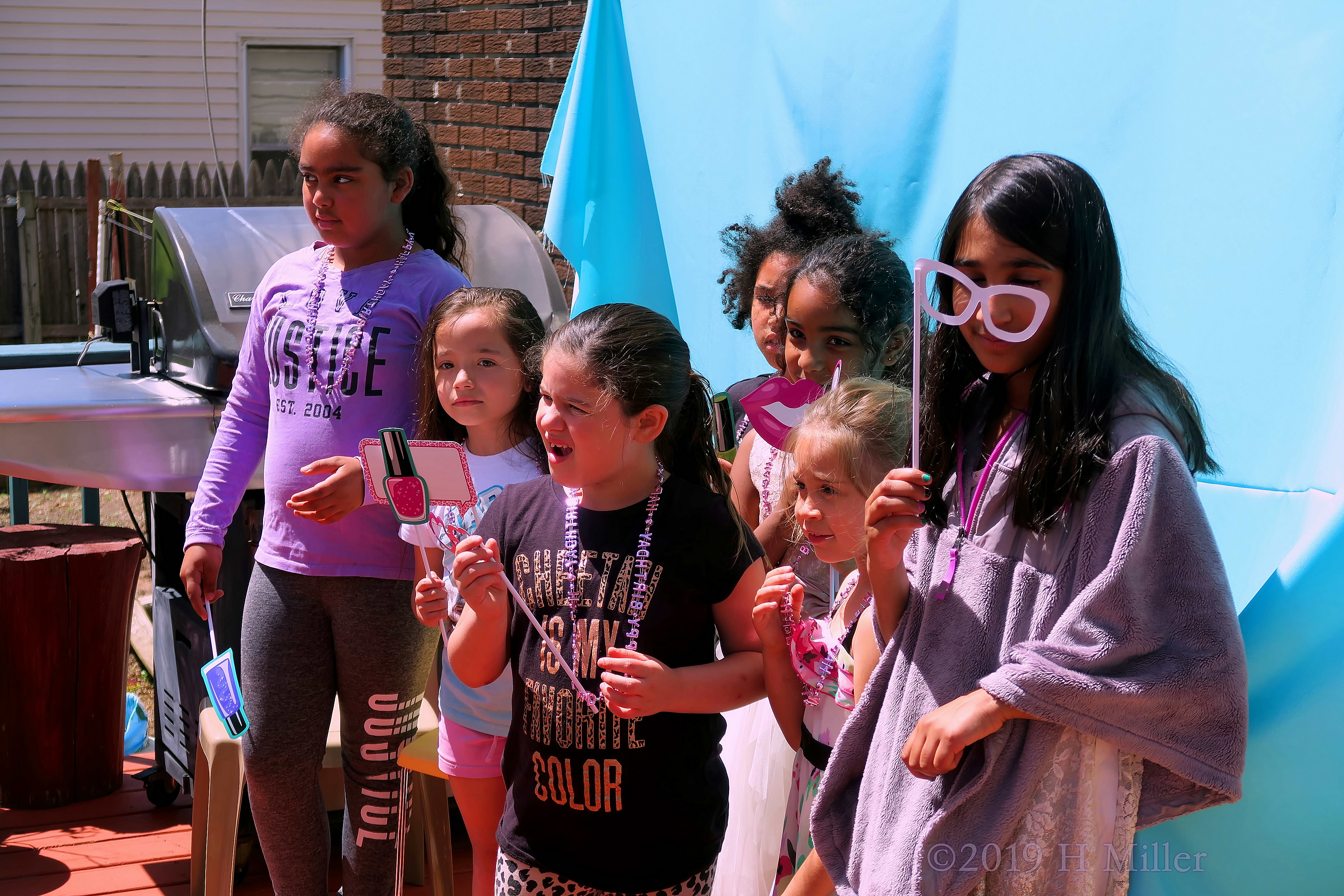 The Girls Getting Ready For A Prop Themed Group Photo At Amiya's Spa! The Girls Getting Ready For A Prop Themed Group Photo At Amiya's Spa!