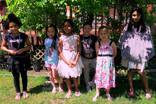 Amiya Posing With Her Guests Infront Of Scenic View Amiya Posing With Her Guests Infront Of Scenic View