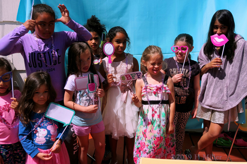 Another Silly Faces One For Double The Fun! Another Silly Faces One For Double The Fun!