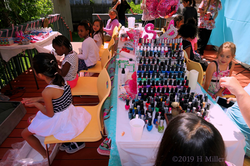 Party Guests Getting Salt Prepped To Drop Into Their Kids Pedicure Footbath Tubs Party Guests Getting Salt Prepped To Drop Into Their Kids Pedicure Footbath Tubs