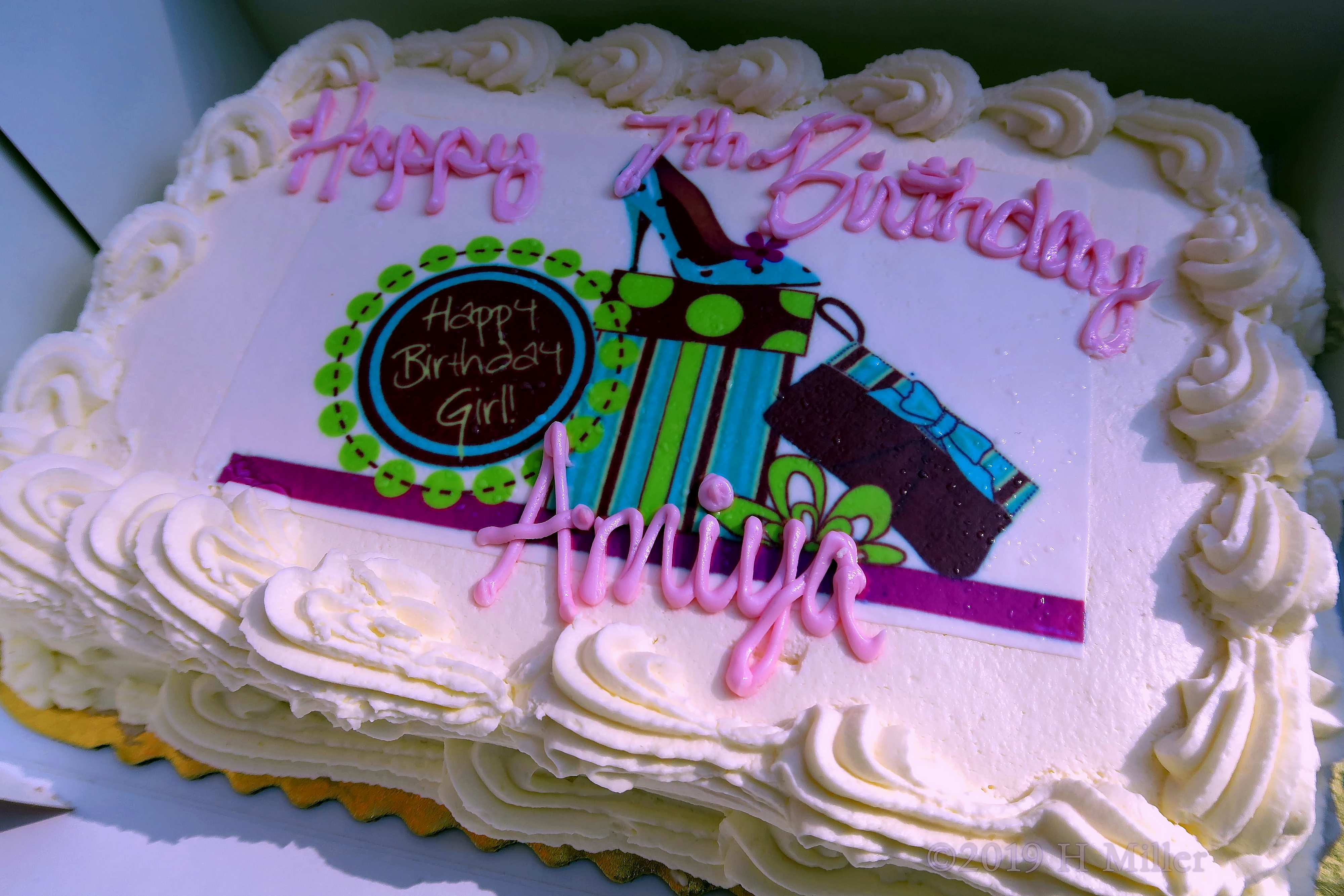 Simple Yet Elegantly Designed Spa Themed Cake Just For The Birthday Girl! Simple Yet Elegantly Designed Spa Themed Cake Just For The Birthday Girl!