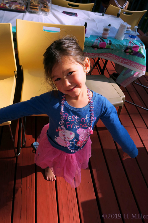 Come On In The Vibe Is Just Right At The Spa For Girls! Come On In The Vibe Is Just Right At The Spa For Girls!