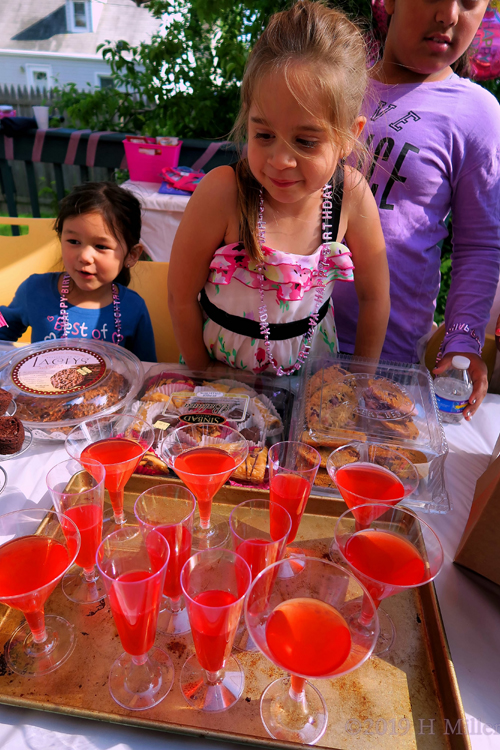 Hmm........, Which One Should I Choose! Hmm........, Which One Should I Choose!