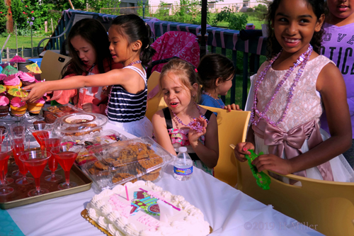Ooohh...., Those Cookies Look So Good! Ooohh...., Those Cookies Look So Good!