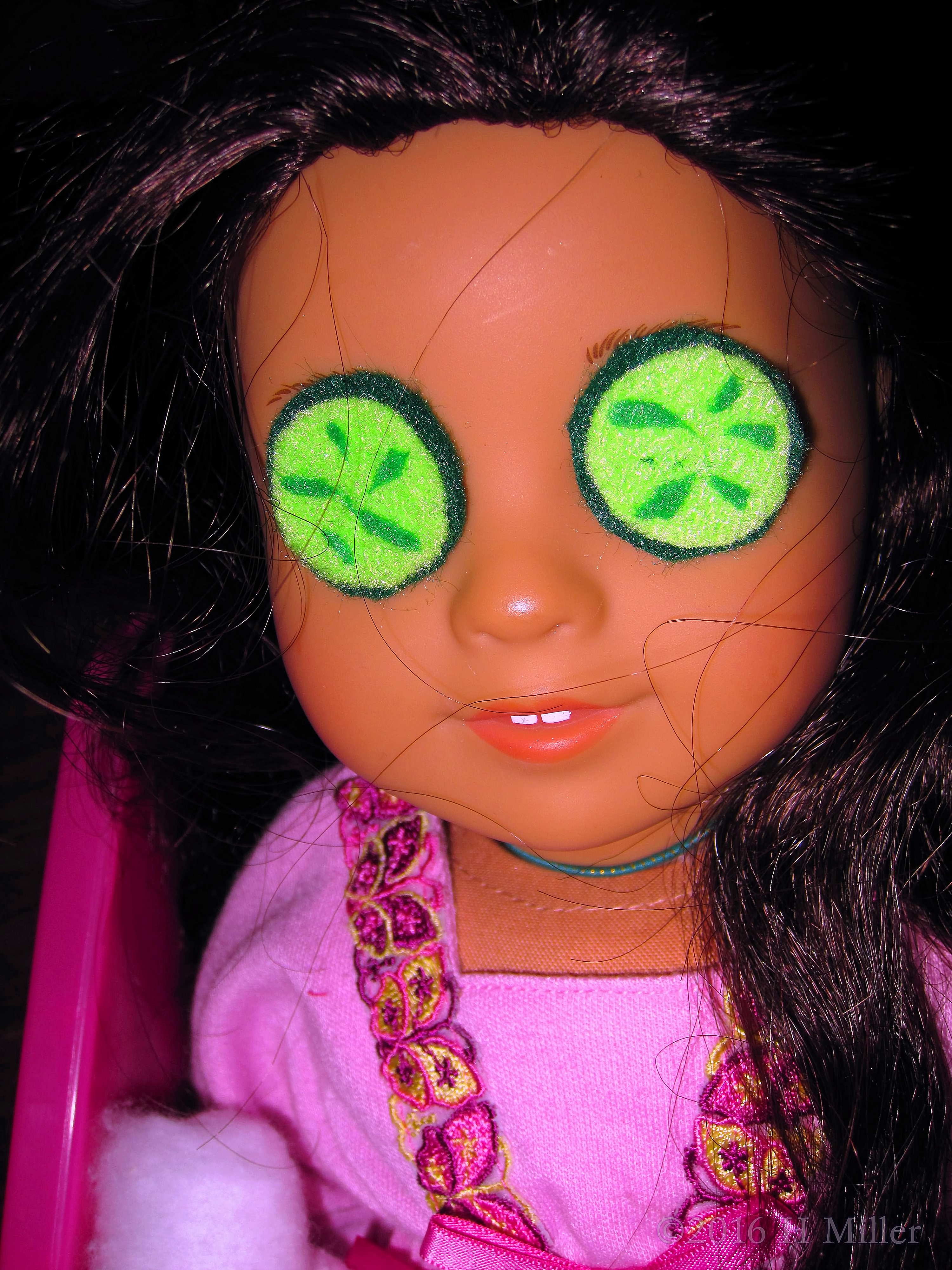 She's Having Fun In The Doll Spa She's Having Fun In The Doll Spa