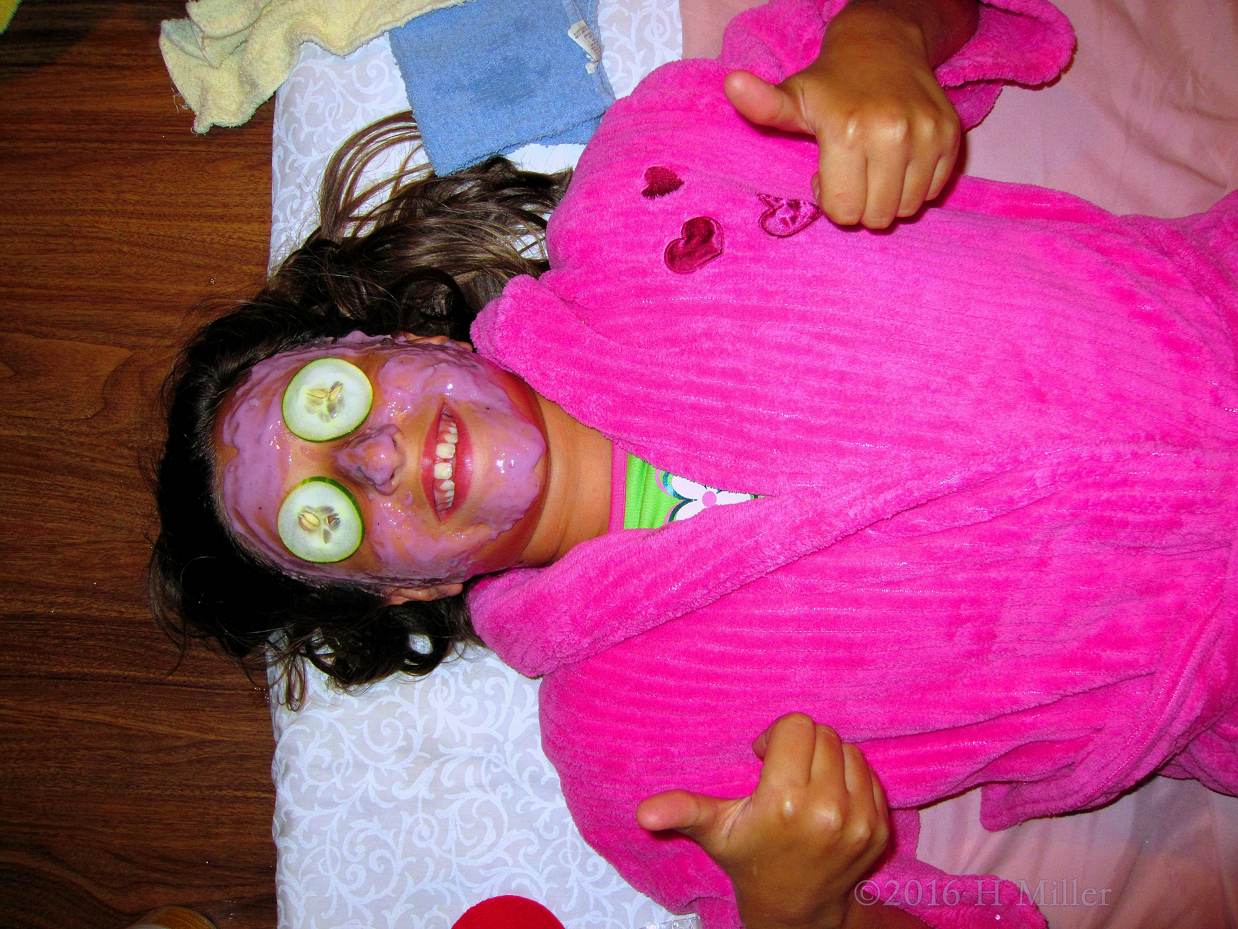 She's Loving The Refreshing Homemade Blueberry Face Mask 