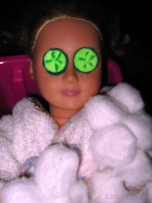 She's Definitely Relaxing In The Doll Bubble Bath She's Definitely Relaxing In The Doll Bubble Bath