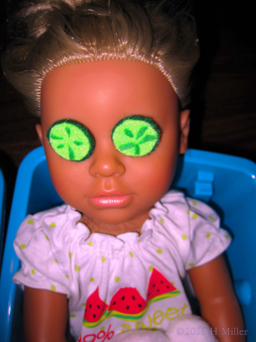 This Doll Is Chilling Out During Her Bath And Facial This Doll Is Chilling Out During Her Bath And Facial