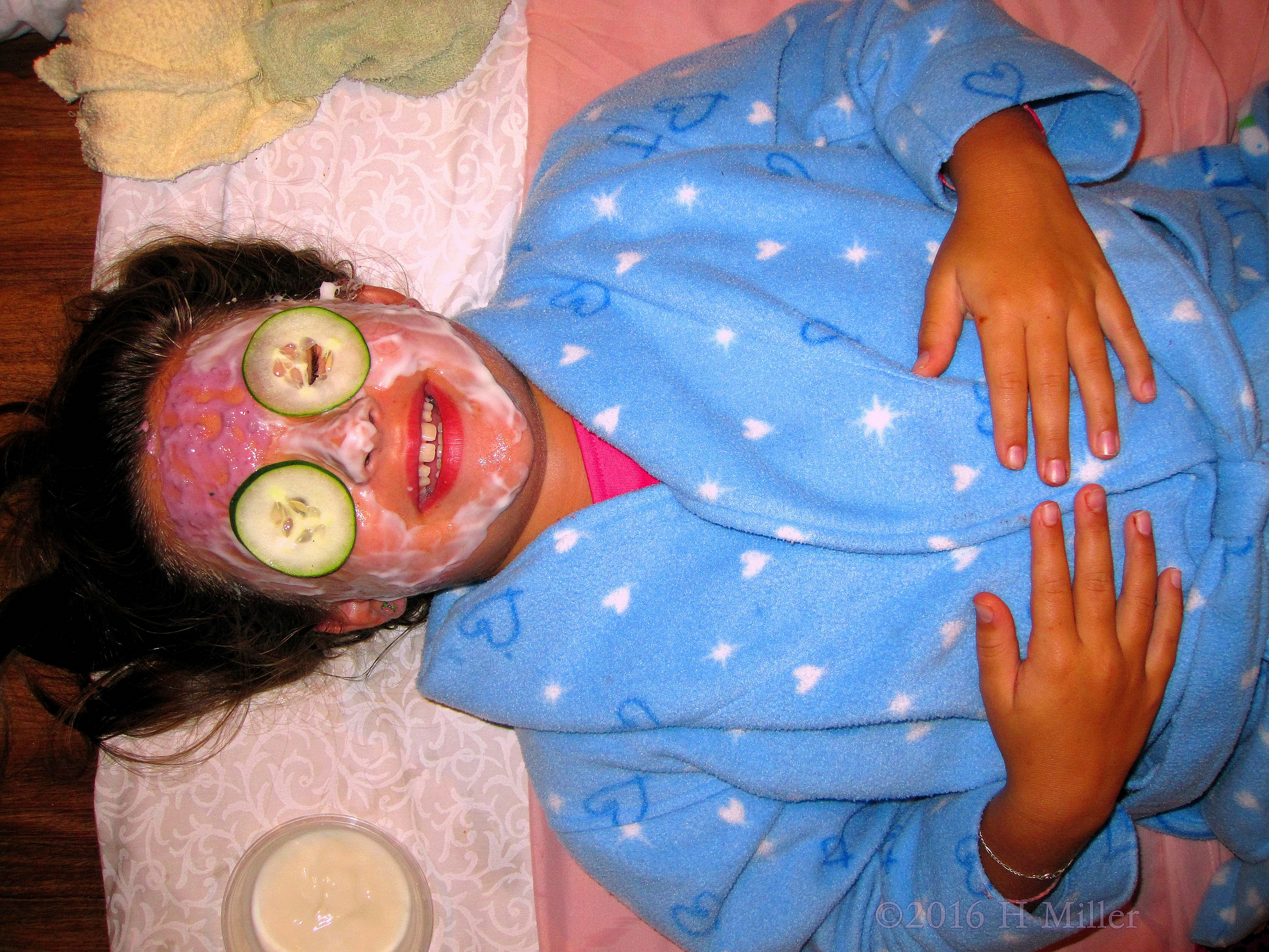 Relaxing In A Vanilla And Blueberry Facial Relaxing In A Vanilla And Blueberry Facial