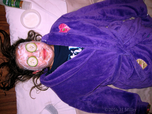 Relaxing In A Home Kids Spa Vanilla Yogurt Face Mask
