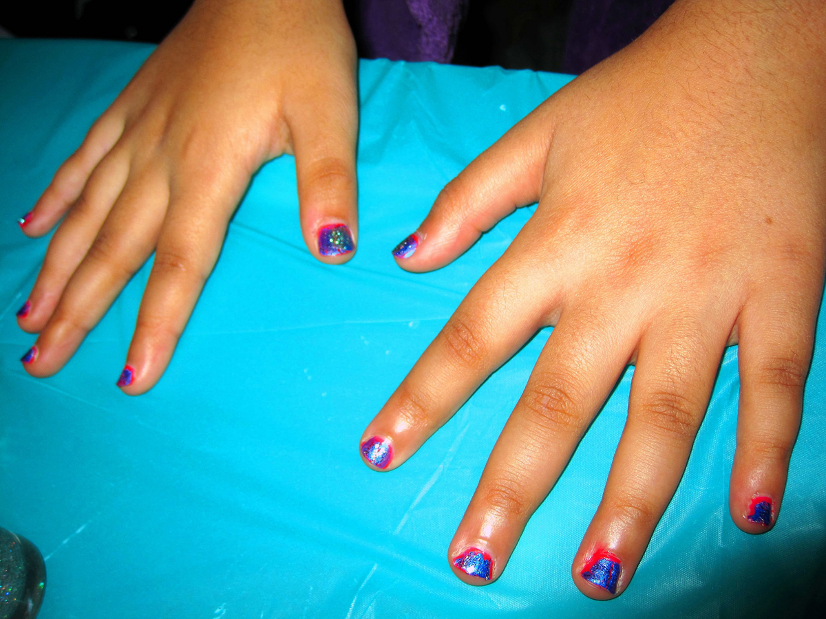 Glittery Girls Spa Manicure 