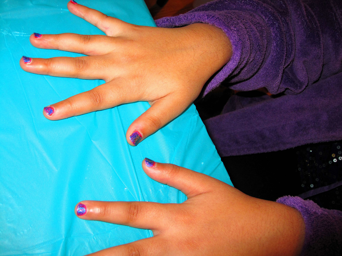 Glittery Pink And Blue Mini Manicure 