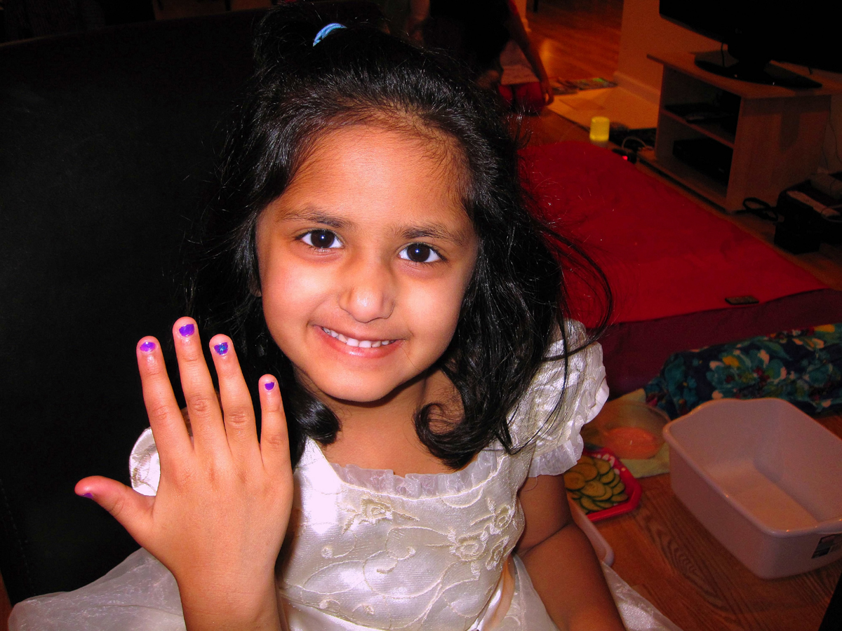 She LOVES Her Home Kids Spa Party Mini Mani 