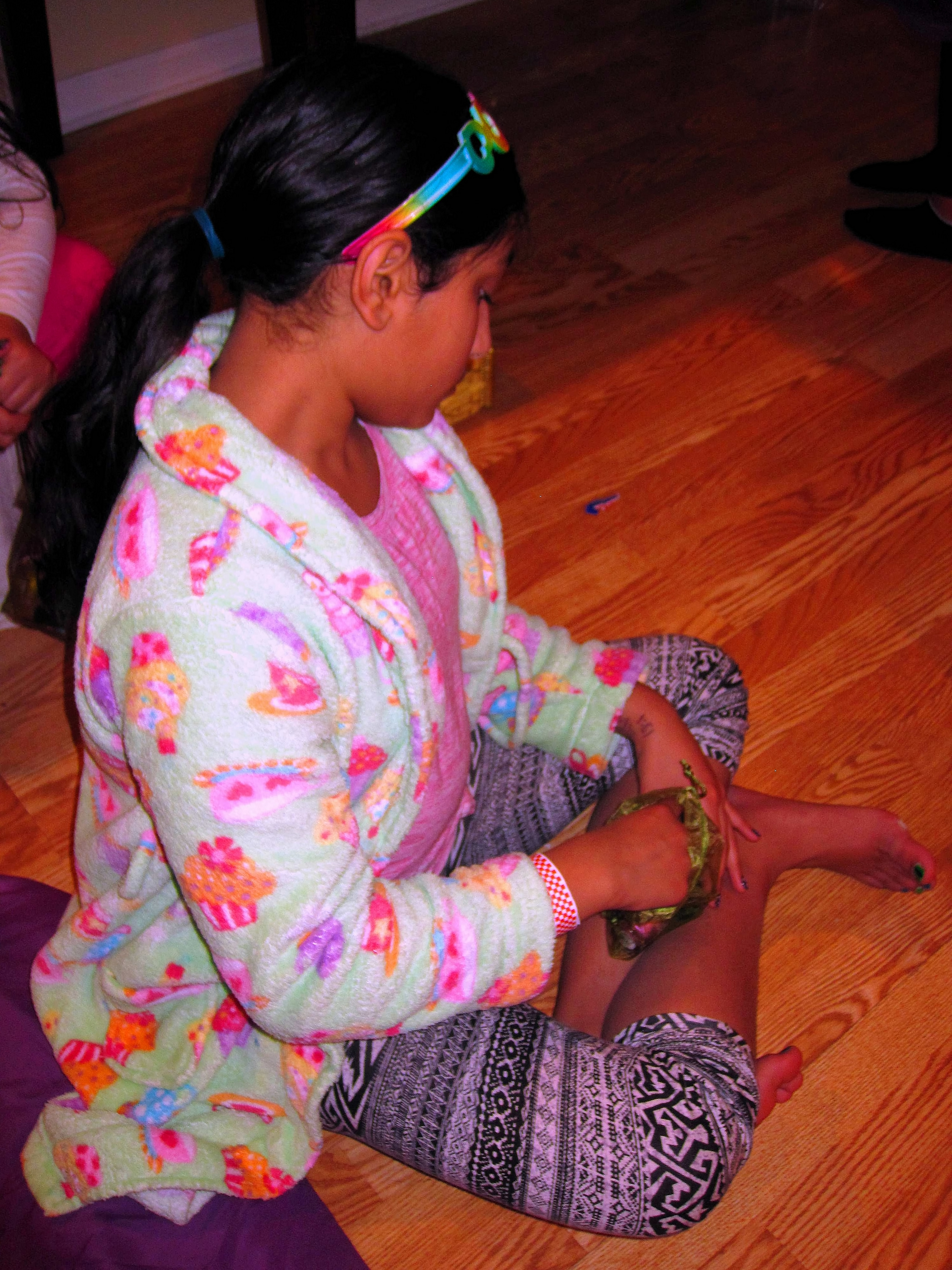 Looking At Her Spa Gift Bag Looking At Her Spa Gift Bag