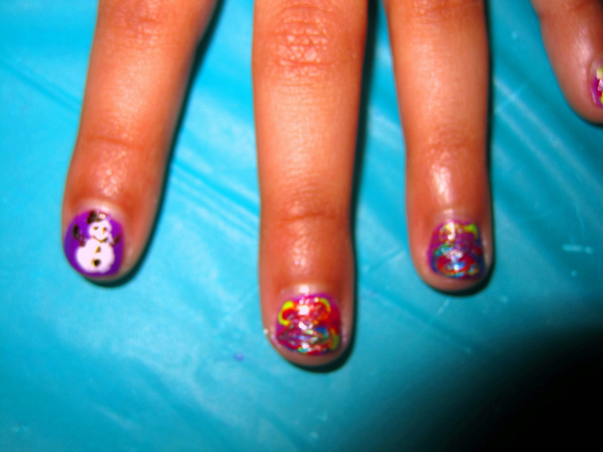 Creative Colorful And Purple Mini Manicure With Snowman Nail Art! 