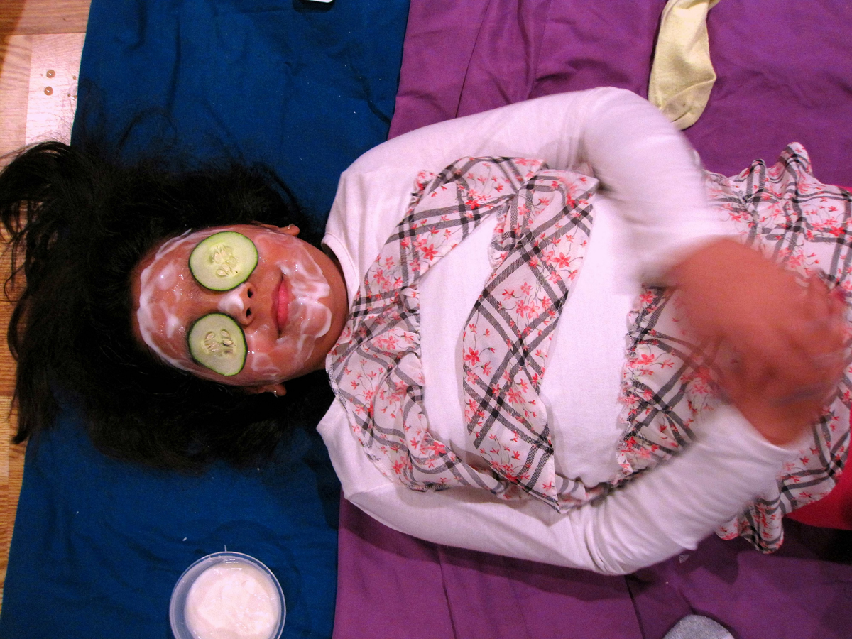 Relaxed In A Girls Home Spa Vanilla Yogurt Face Mask 