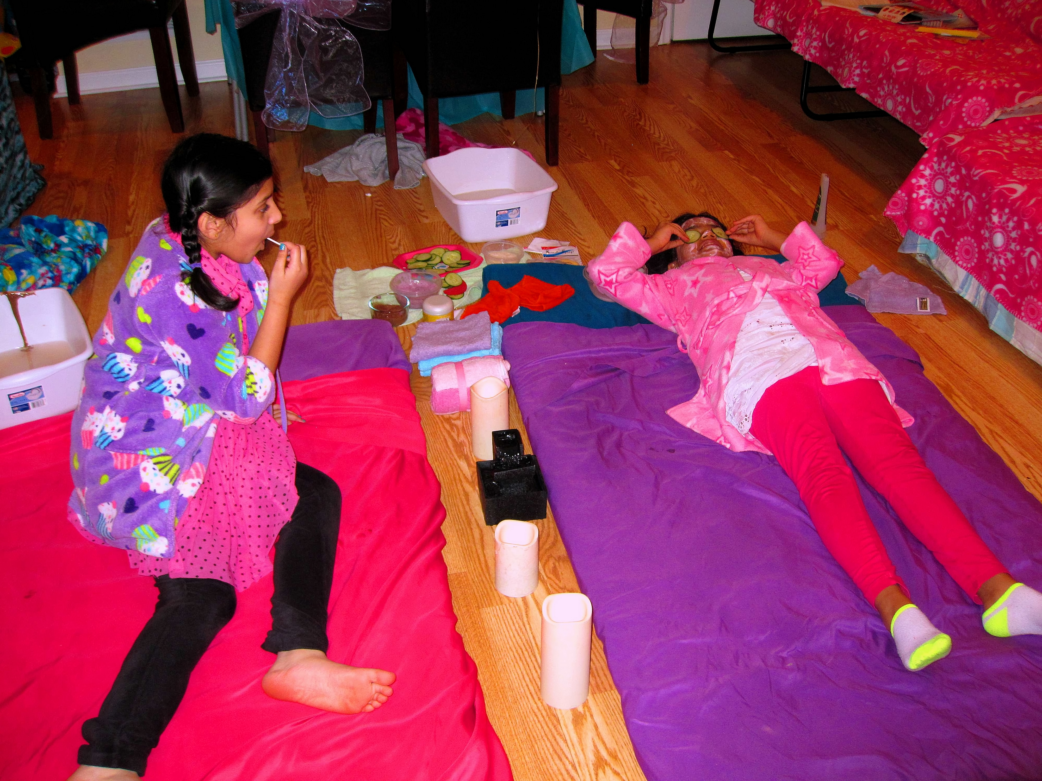 Fun With Friends During Kids Facials Fun With Friends During Kids Facials