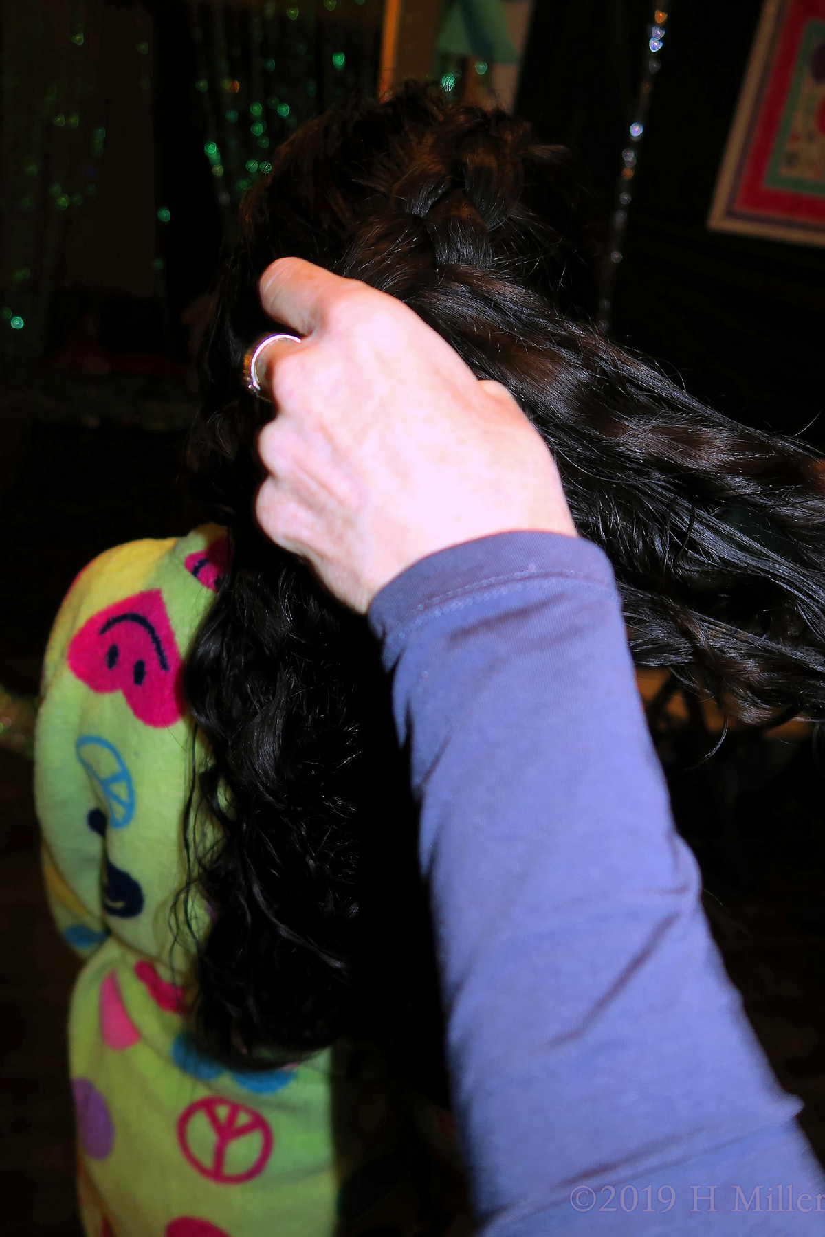 Back Of The Action! Kids Hairstyle At The Spa Party On A Birthday Guest! 