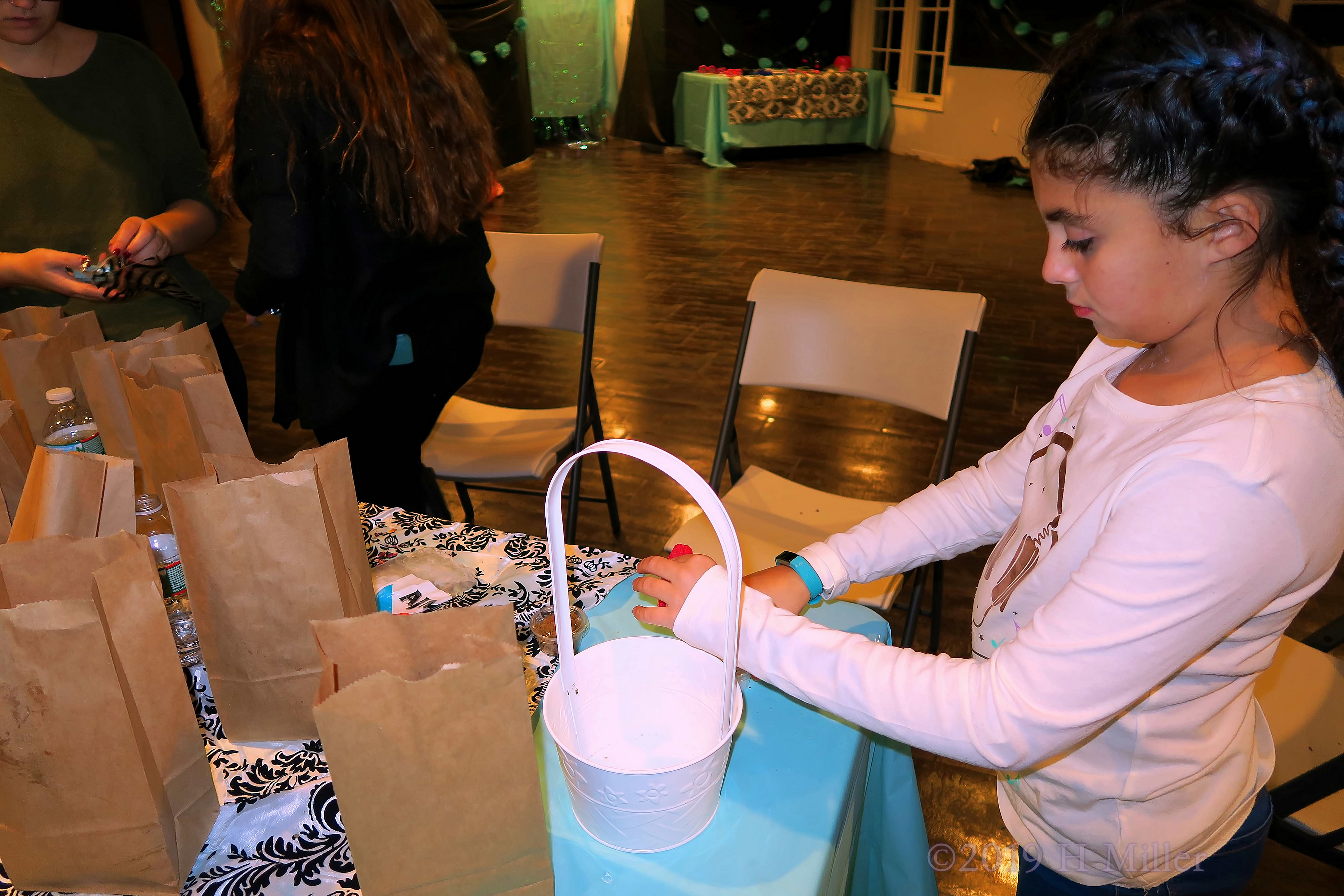 Braided Hairstyling And Bags! Kids Craft Goodie Bags For Spa Party Guests! 4 Braided Hairstyling And Bags! Kids Craft Goodie Bags For Spa Party Guests! 4