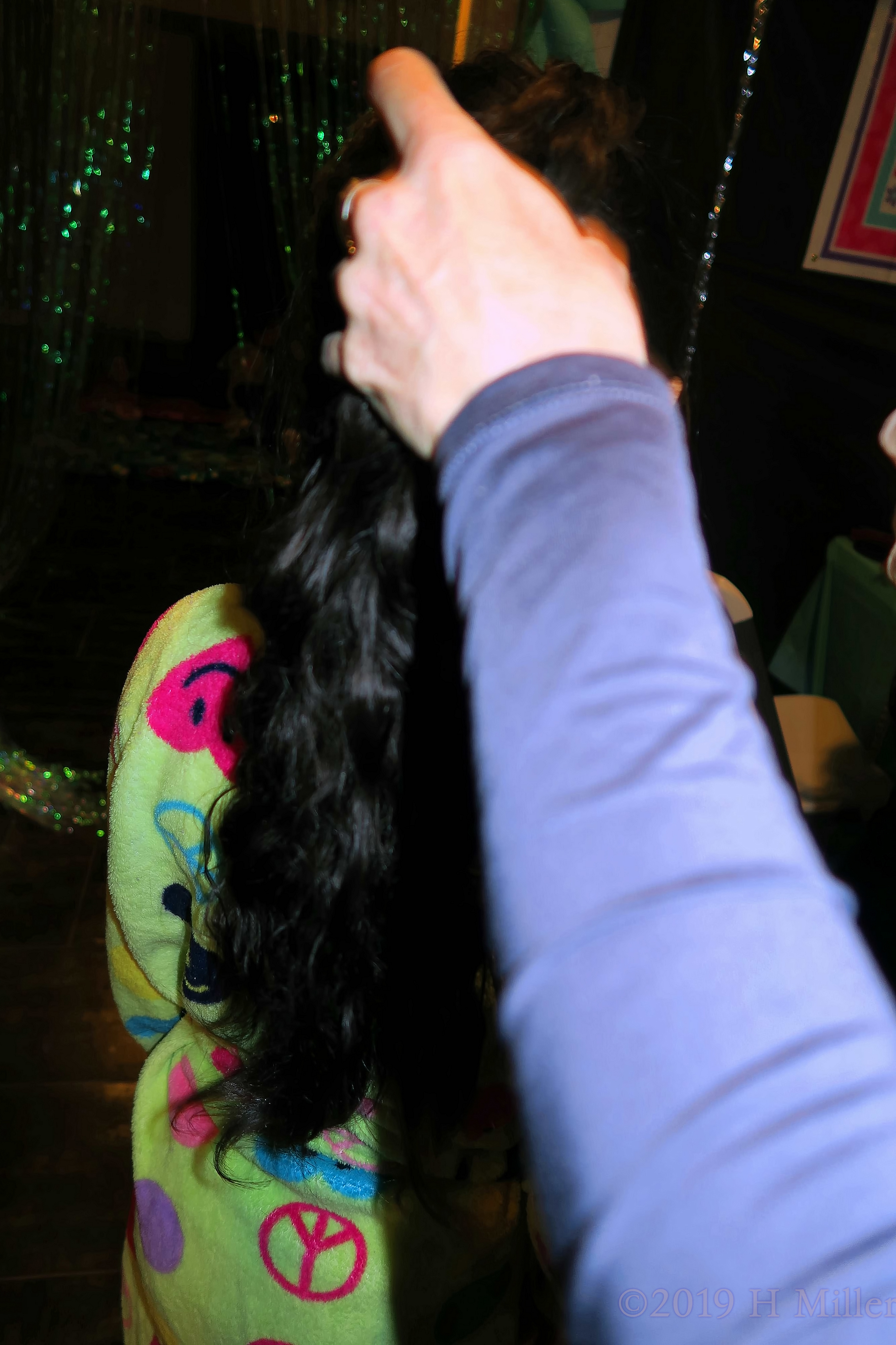 Creating Curls! Party Guest Gets Kids Hairstyle Creating Curls! Party Guest Gets Kids Hairstyle