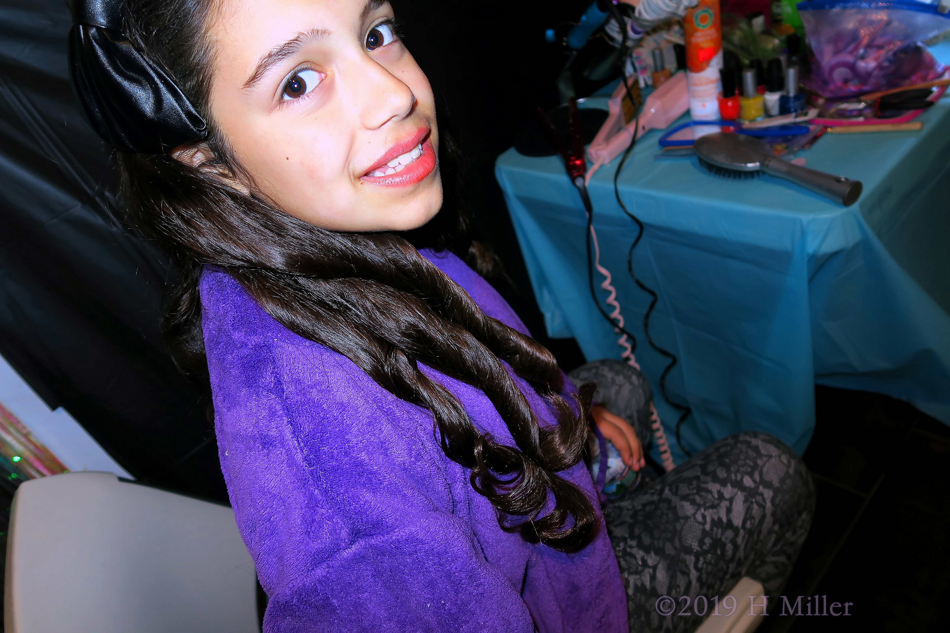 Curled Coolness! Kids Hairstyle On The Spa Party Guest! 4 Curled Coolness! Kids Hairstyle On The Spa Party Guest! 4