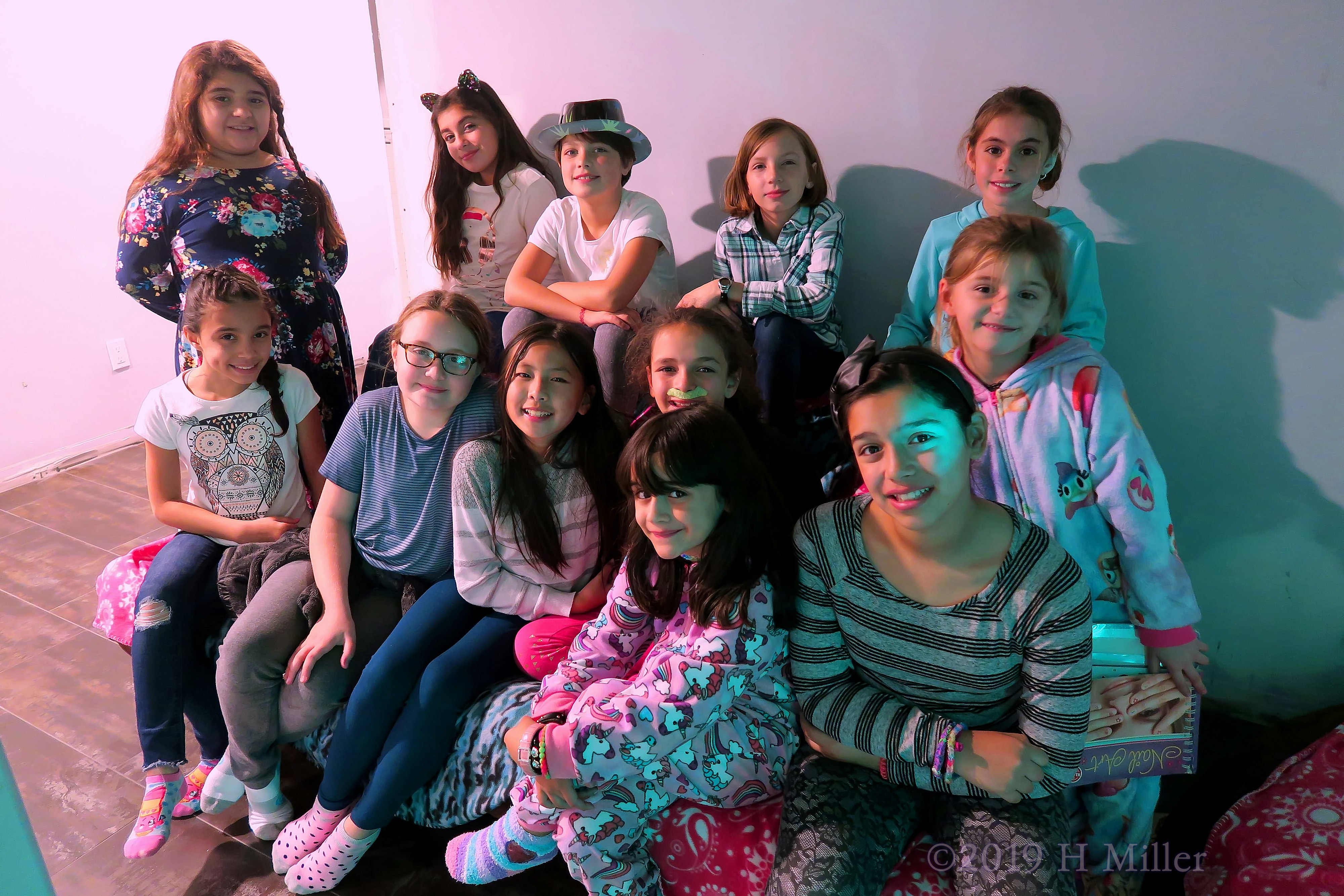 I Must Know, Can You Take This Photo! Group Photo For Party Guests I Must Know, Can You Take This Photo! Group Photo For Party Guests