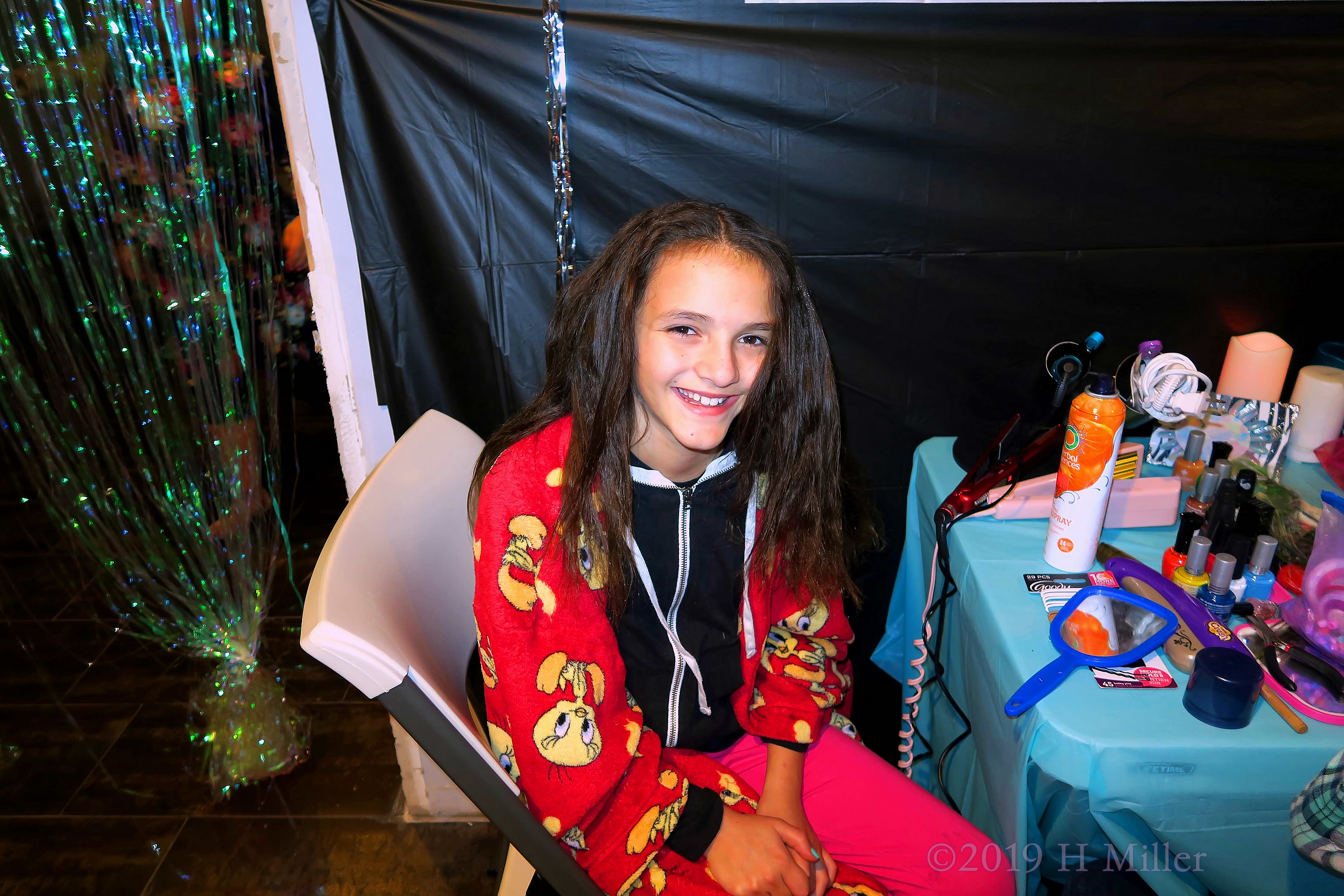 Straightened And Smiling! Kids Hairstyle On Party Guest! 4 Straightened And Smiling! Kids Hairstyle On Party Guest! 4