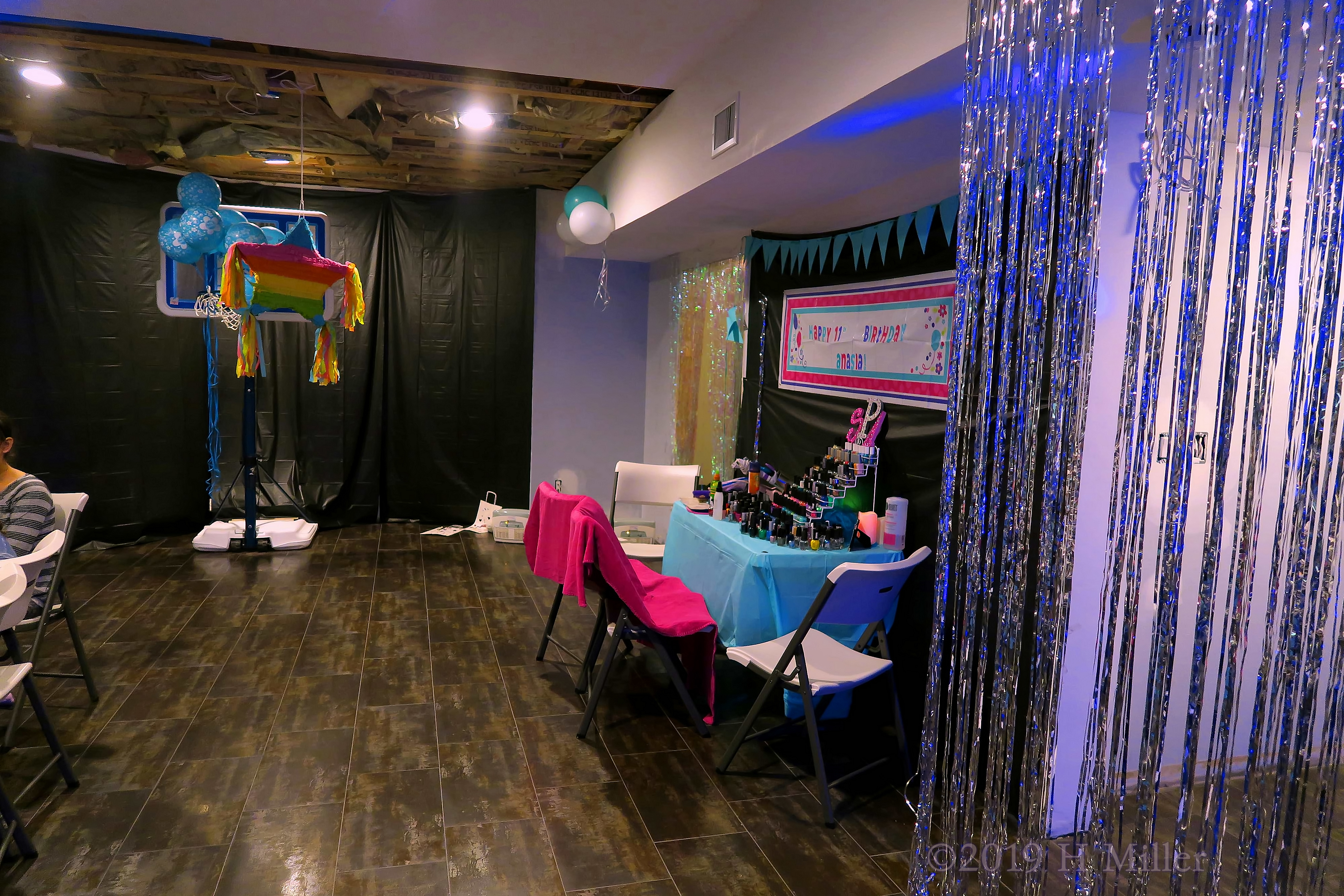 Streamers And Pinatas! Spa Party Decorations! Streamers And Pinatas! Spa Party Decorations!