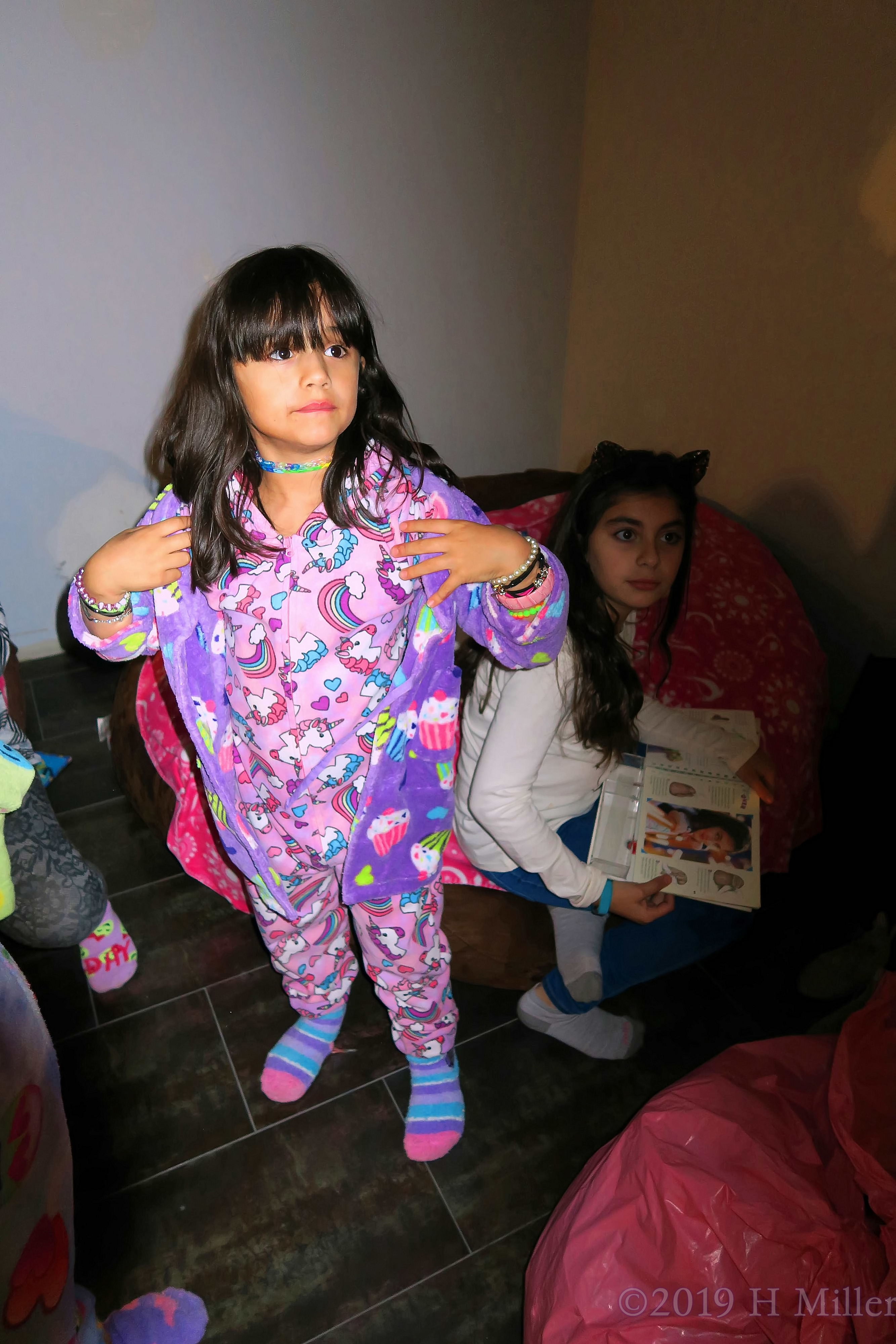 Unmatched Cupcake Comfort! Party Guest Lounges In Spa Robe! Unmatched Cupcake Comfort! Party Guest Lounges In Spa Robe!