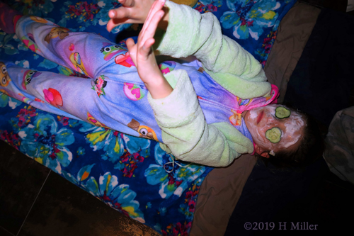 Cucumber And Stretches! Spa Guest Receives Her Kids Facial! Cucumber And Stretches! Spa Guest Receives Her Kids Facial!