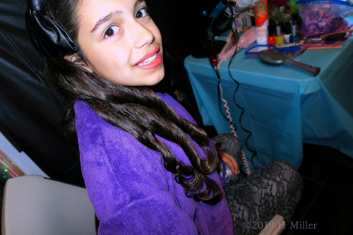 Curled Coolness! Kids Hairstyle On The Spa Party Guest! Curled Coolness! Kids Hairstyle On The Spa Party Guest!