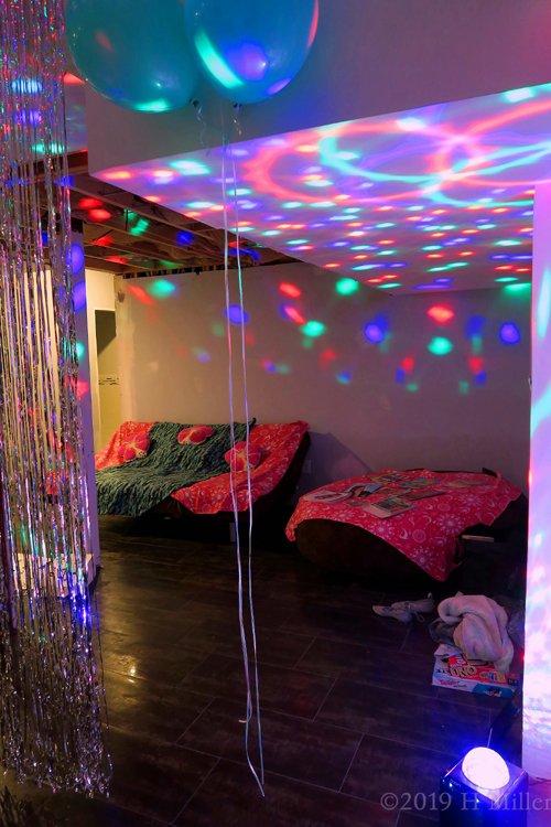 Flashing Lights! Multicolored Lights Beam At The Spa Party! Flashing Lights! Multicolored Lights Beam At The Spa Party!