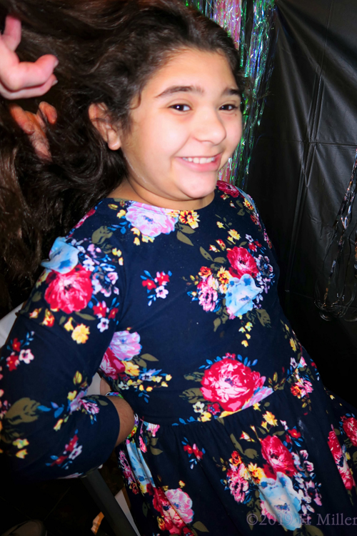 Hair Styling And Smiling! Kids Hairstyle On Party Guests! Hair Styling And Smiling! Kids Hairstyle On Party Guests!