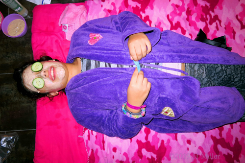 Party Bringing Peace! Kids Facial On Spa Party Guest! Party Bringing Peace! Kids Facial On Spa Party Guest!